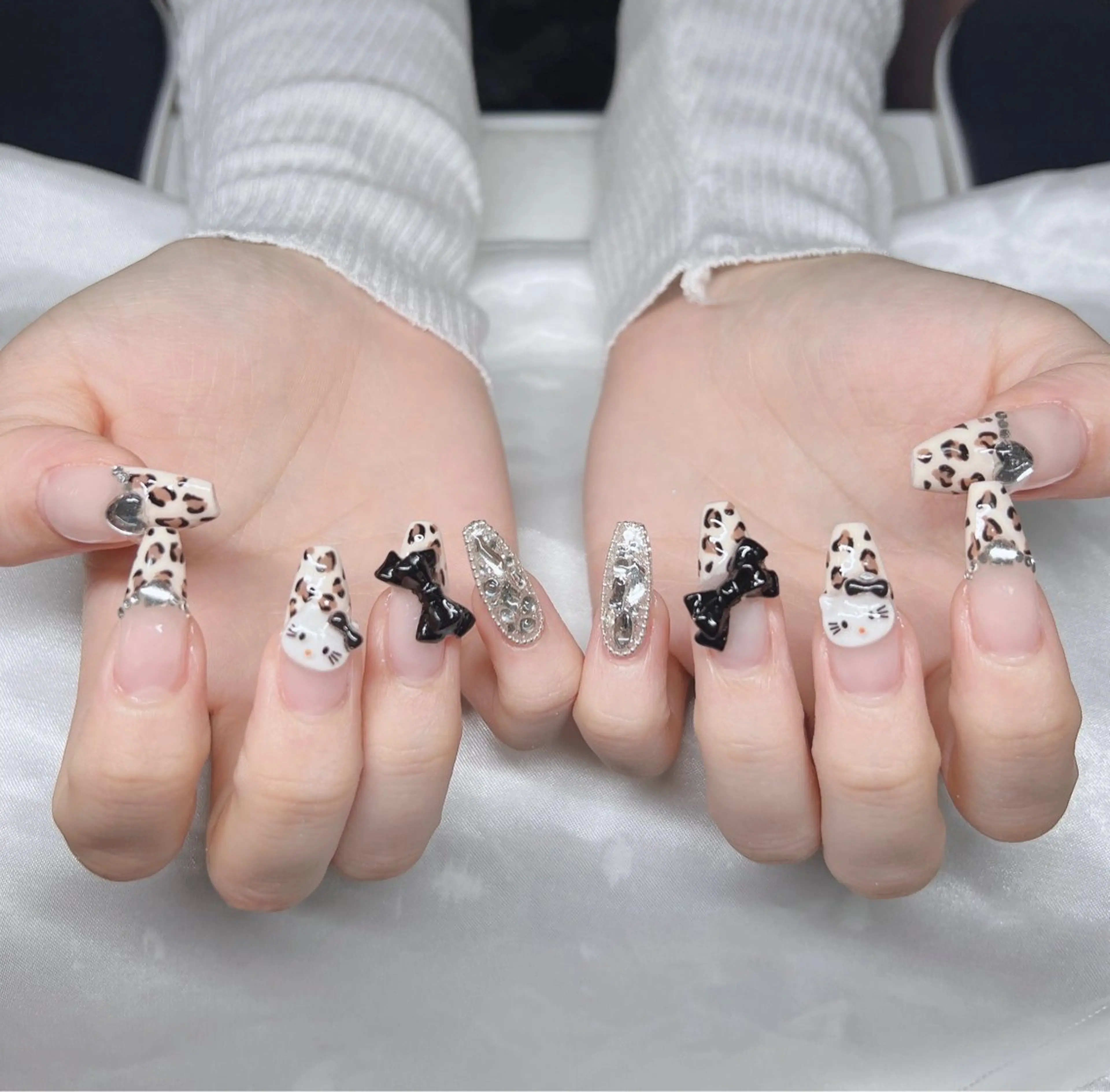 ネイル オーロラネイル チークネイル 長さ出し フットネイル フレンチネイル ハンドネイル Lee Nails チップ長さだし専門店のネイルデザイン