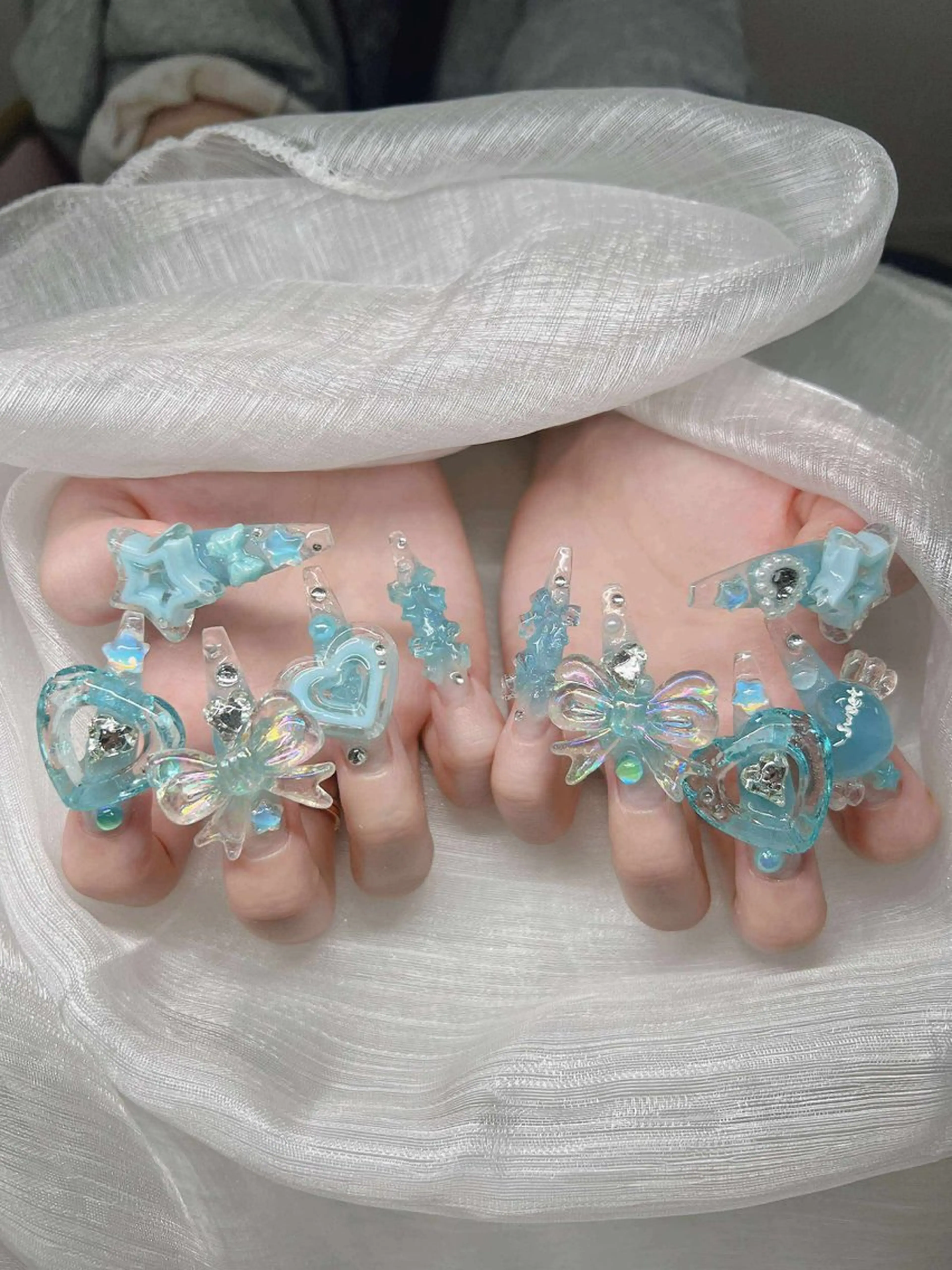 ネイル 長さ出し グラデーション 卒業式 キラキラネイル マグネットネイル ハンドネイル Lee Nailsのネイルデザイン