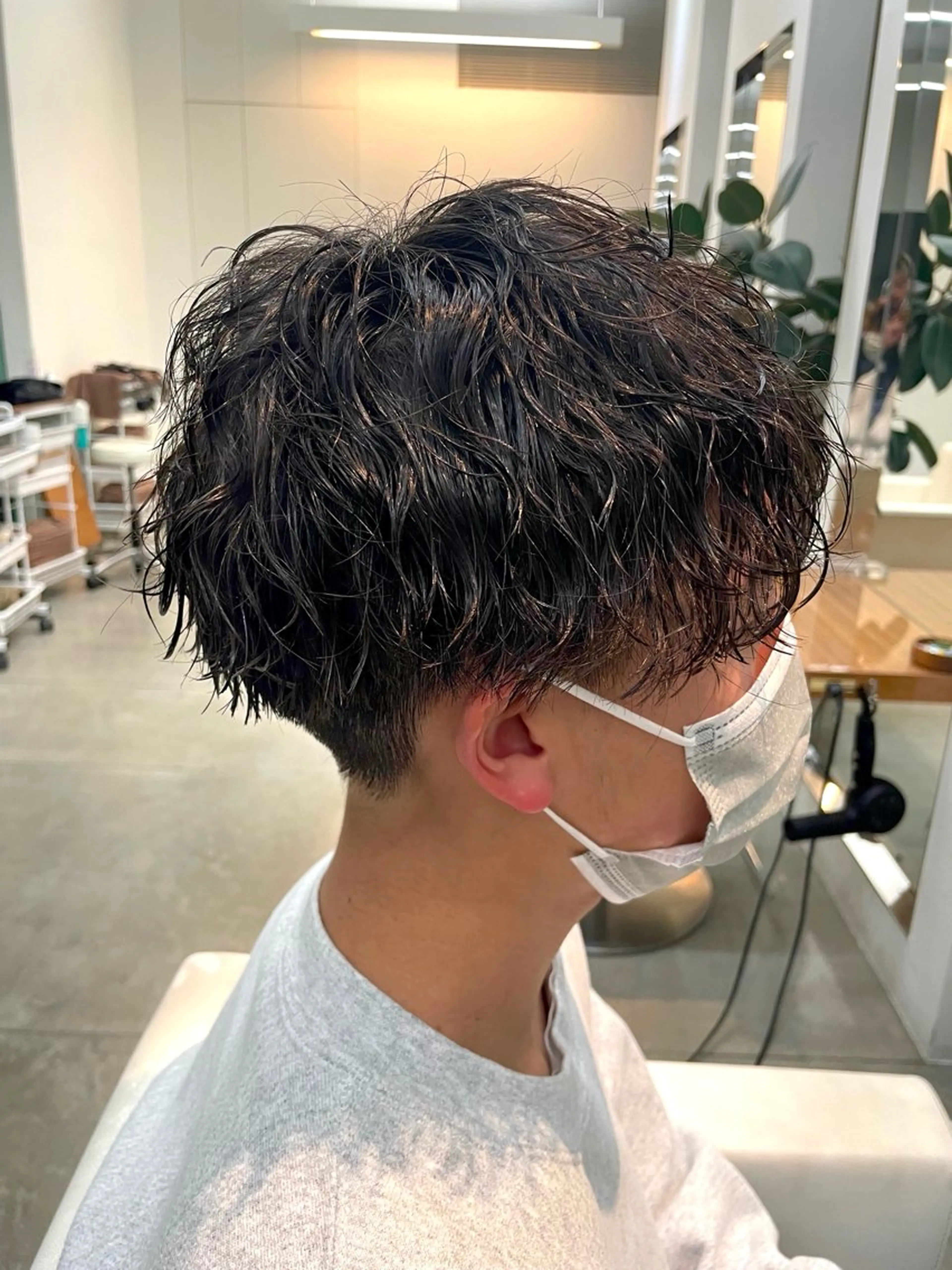 一般カット➕ツイストパーマ、ツイストスパイラルパーマ、スパイラルパーマ、波巻きパーマの写真