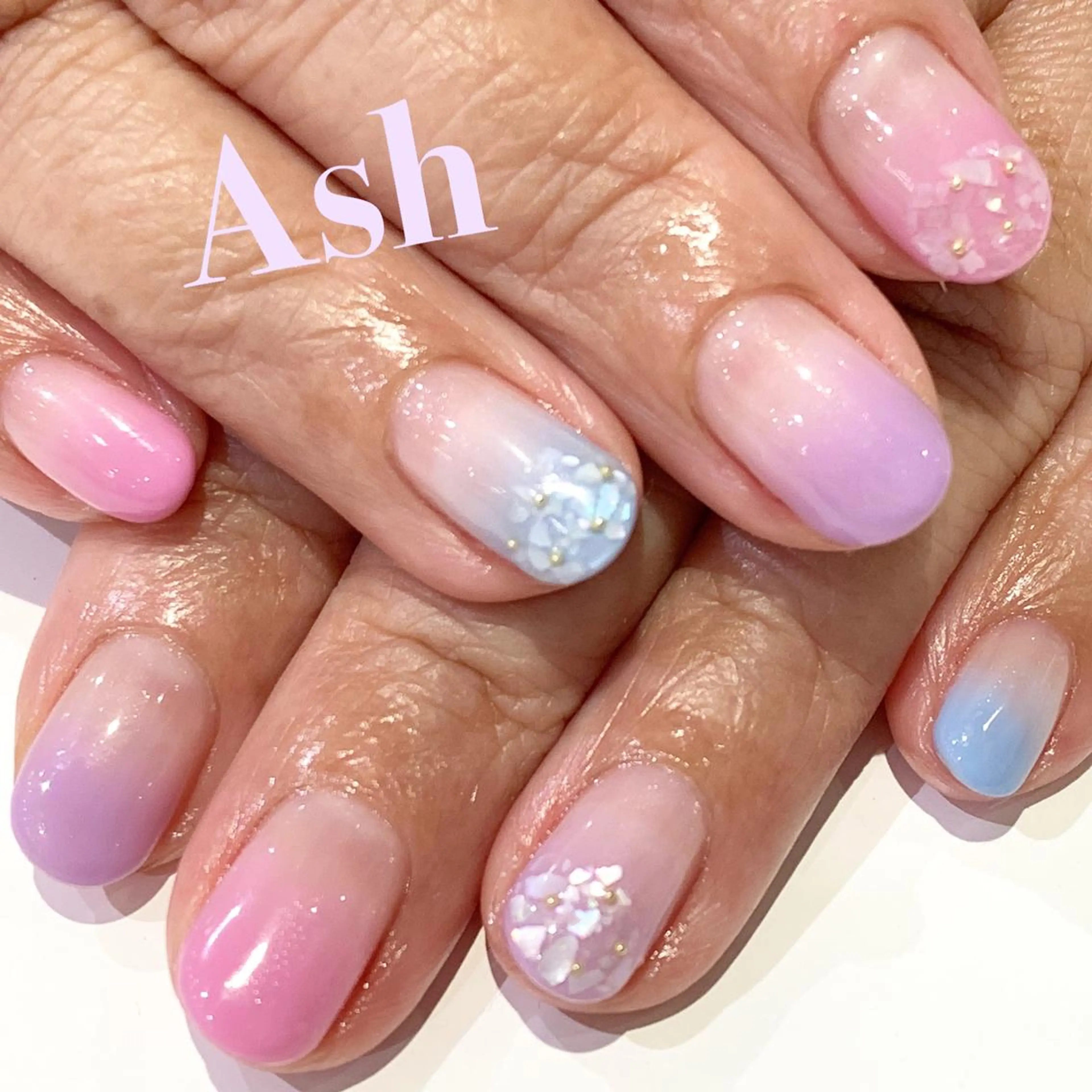 ネイル 🩵NORIKO 上品ネイルが得意🩵のネイルデザイン