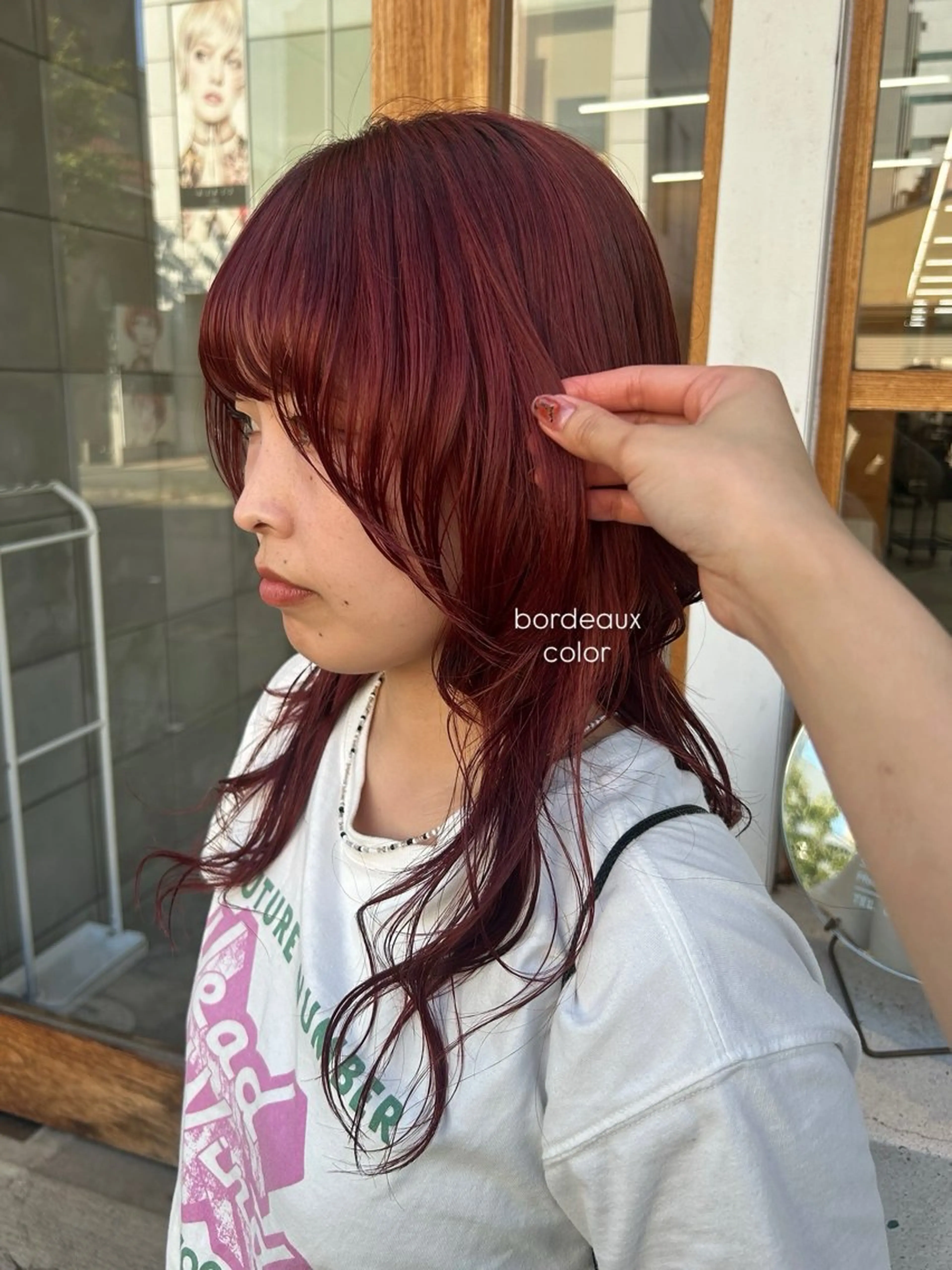 セミロング カラー ブリーチ ボルドーカラー ブリーチなしカラー トリートメント taoka ayaのヘアスタイル