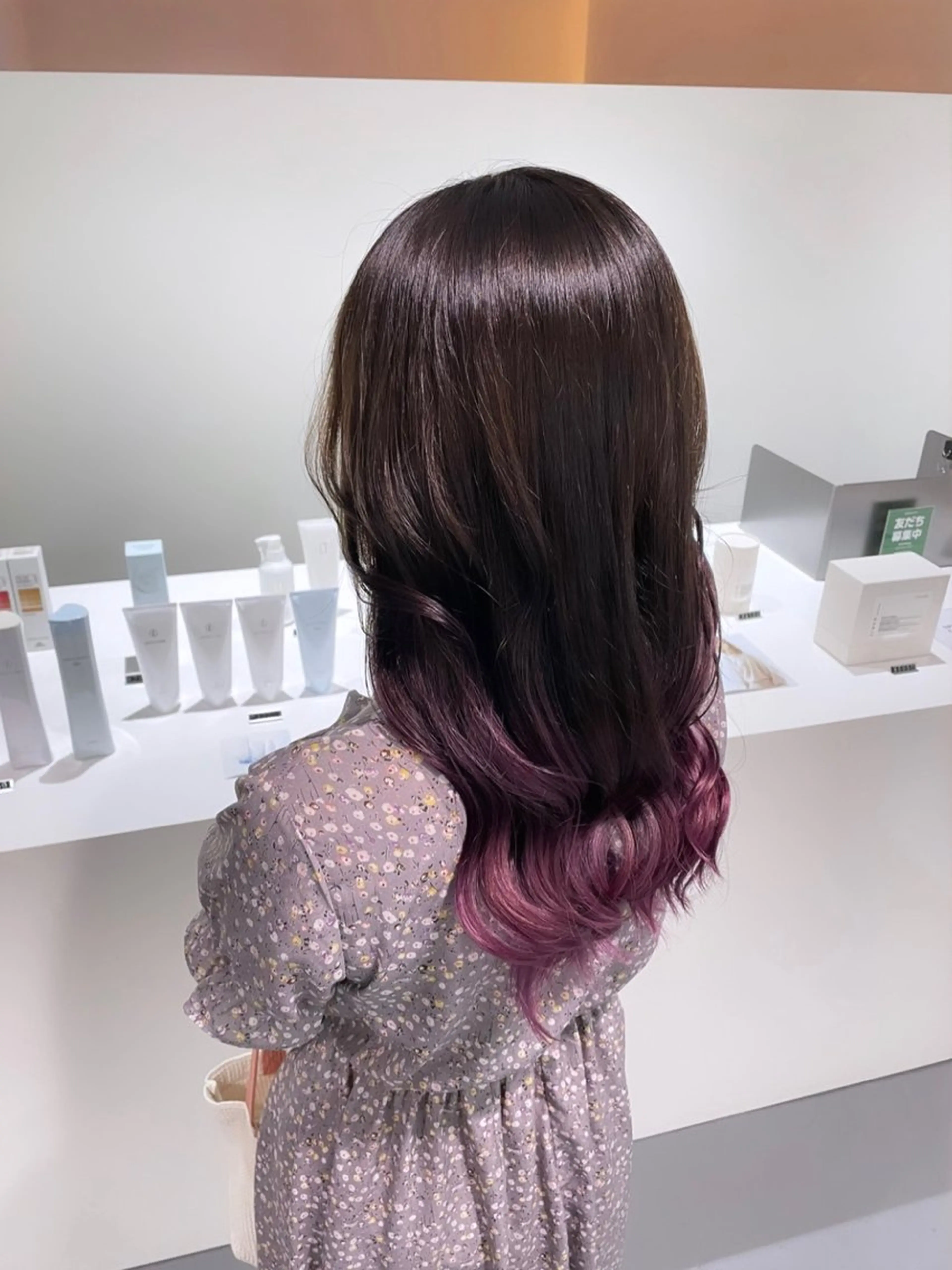 セミロング ヘアカラー 西山祐生/ハイトーン /ケアブリーチ/艶髪のヘアスタイル