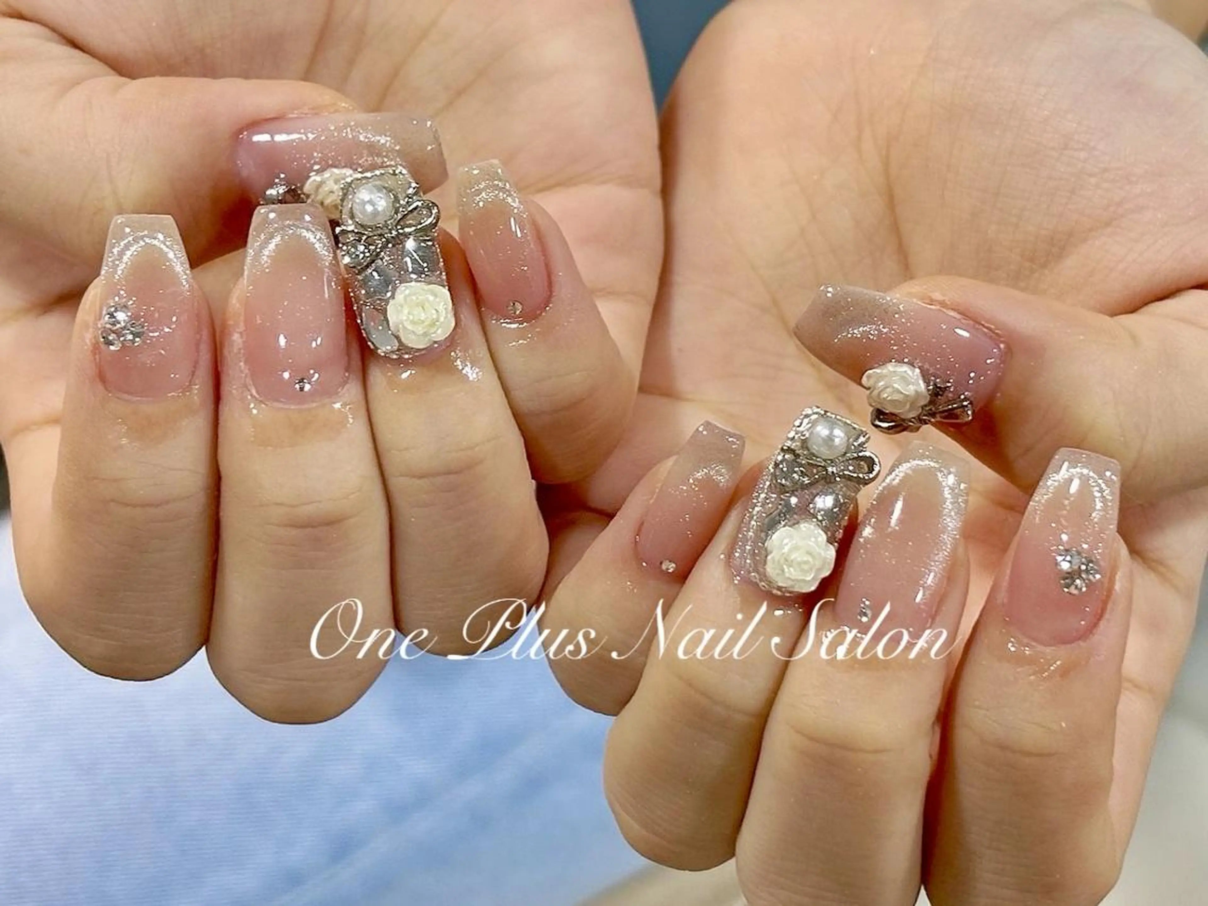 ネイル ガーリー ハート キラキラネイル 韓国ネイル ロングネイル One Plus Nail Salonのネイルデザイン