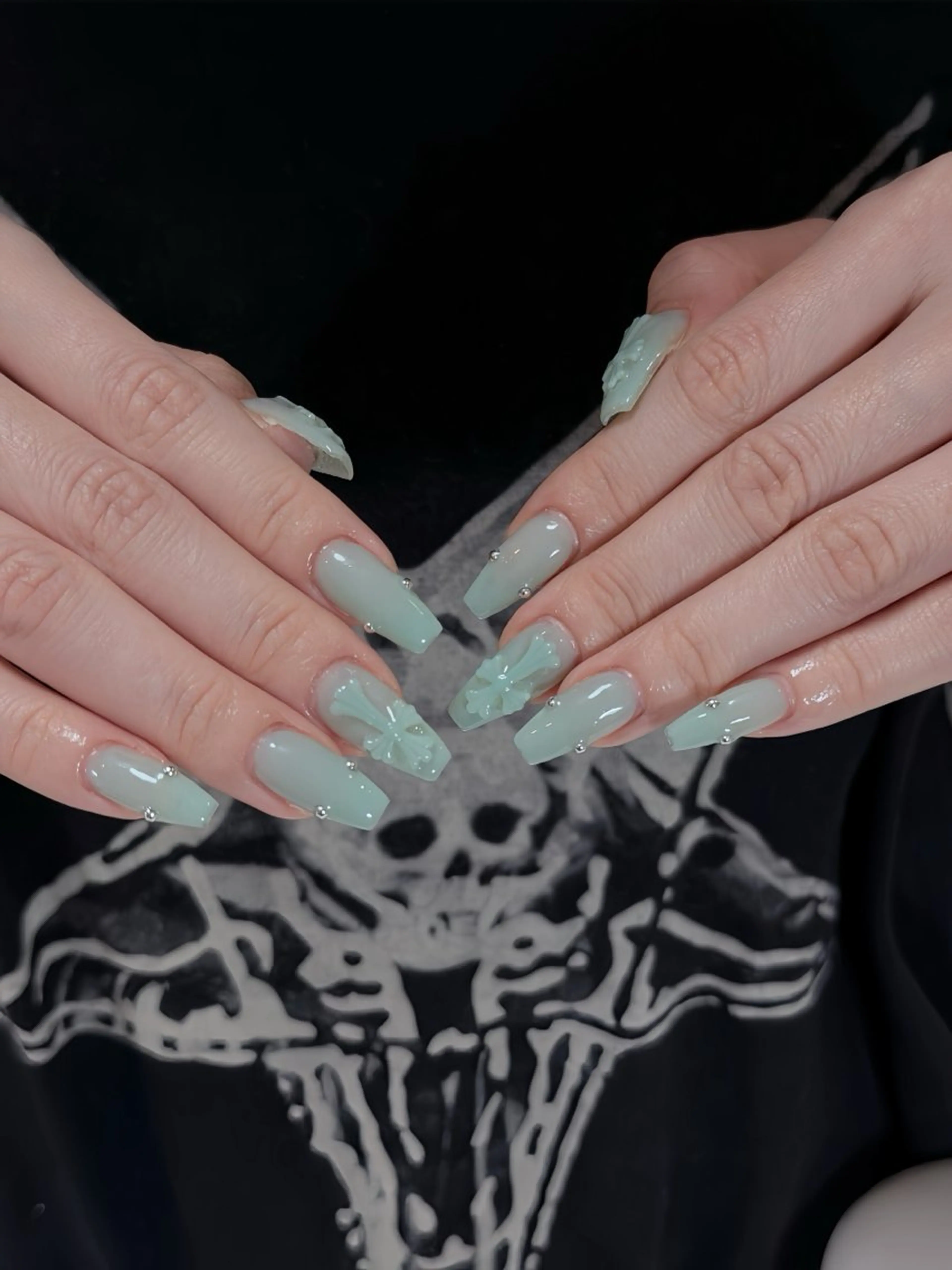 ネイル チークネイル ドット フレンチネイル グラデーション ハート ハンドネイル ハンドケア Eli Nails 新宿のネイルデザイン