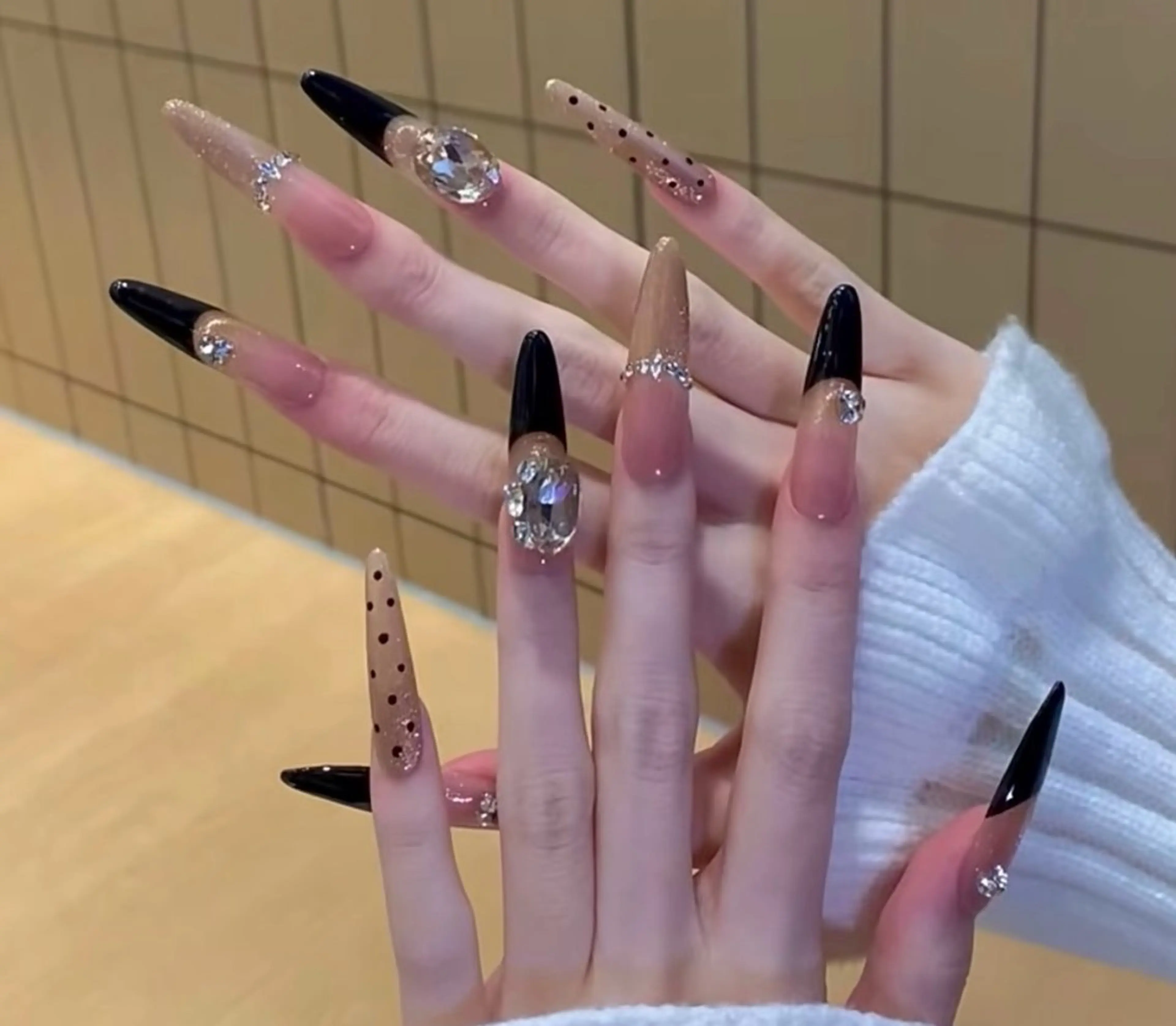 ネイル チークネイル 長さ出し フレンチネイル ガーリー 韓国ネイル sun nail池袋 モデル募集のネイルデザイン