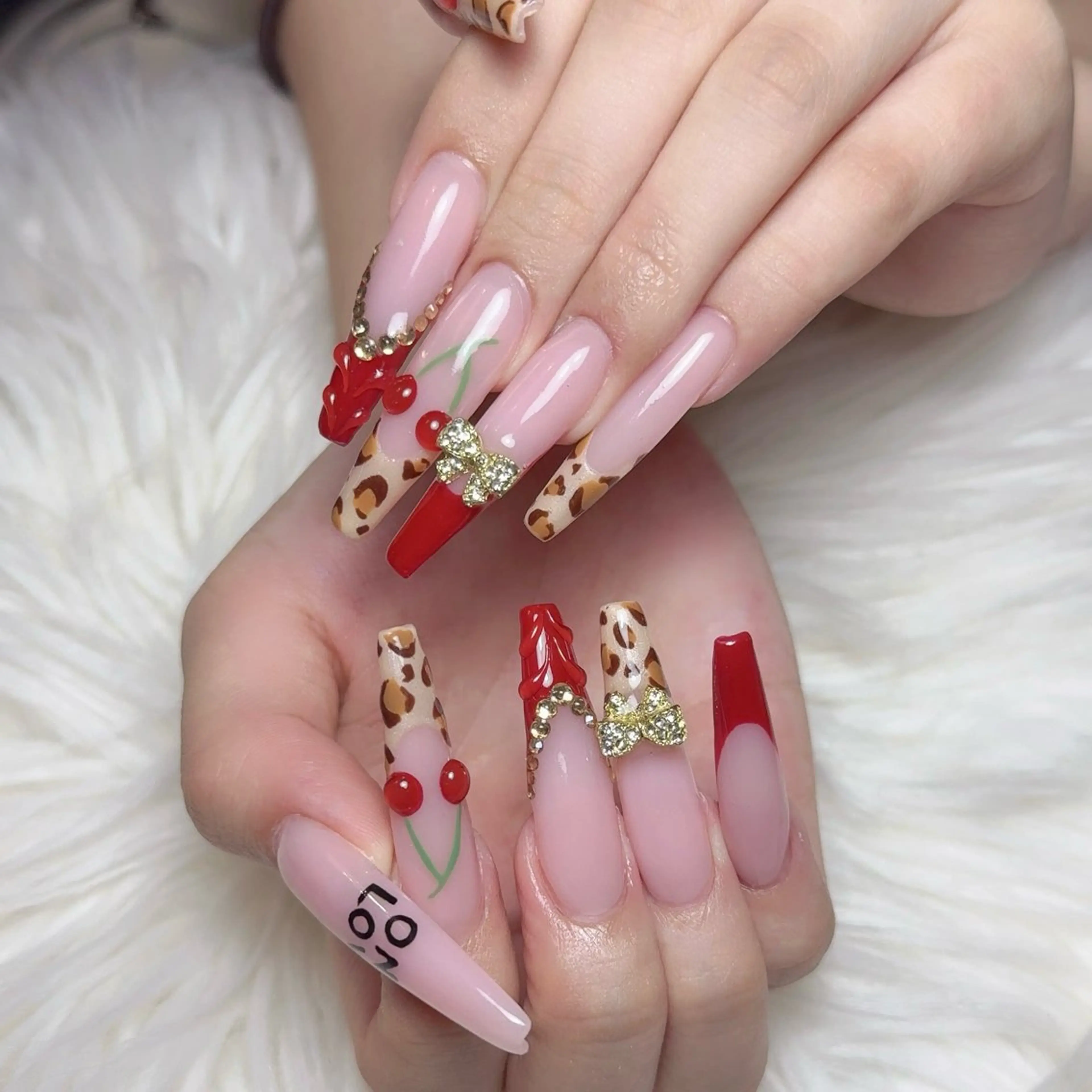ネイル Nail salon EM（エム）諸星のネイルデザイン