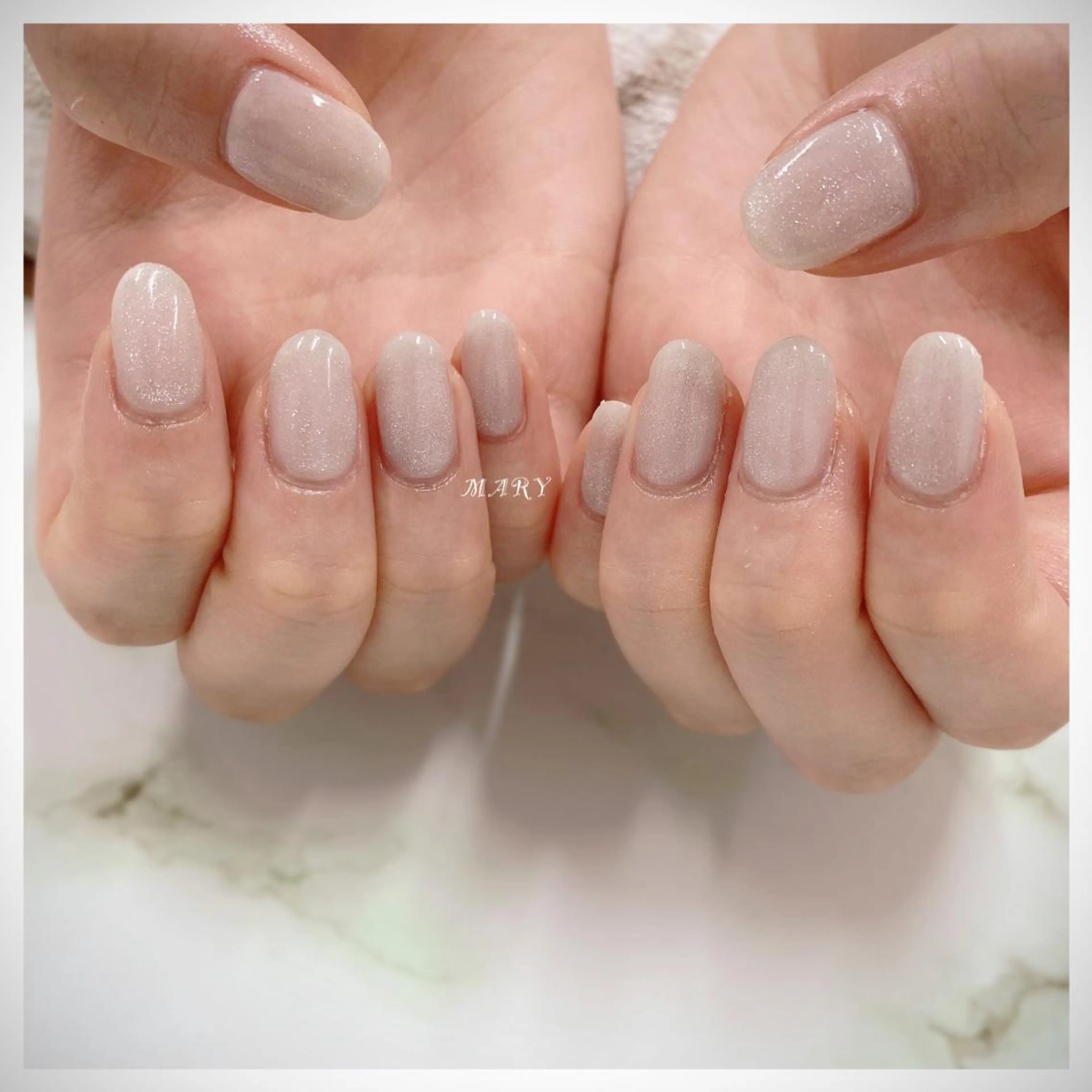 ネイル マグネットネイル ニュアンスネイル ワンカラーネイル シルバー シンプルネイル ハンドネイル Mary nail .narumiのネイルデザイン