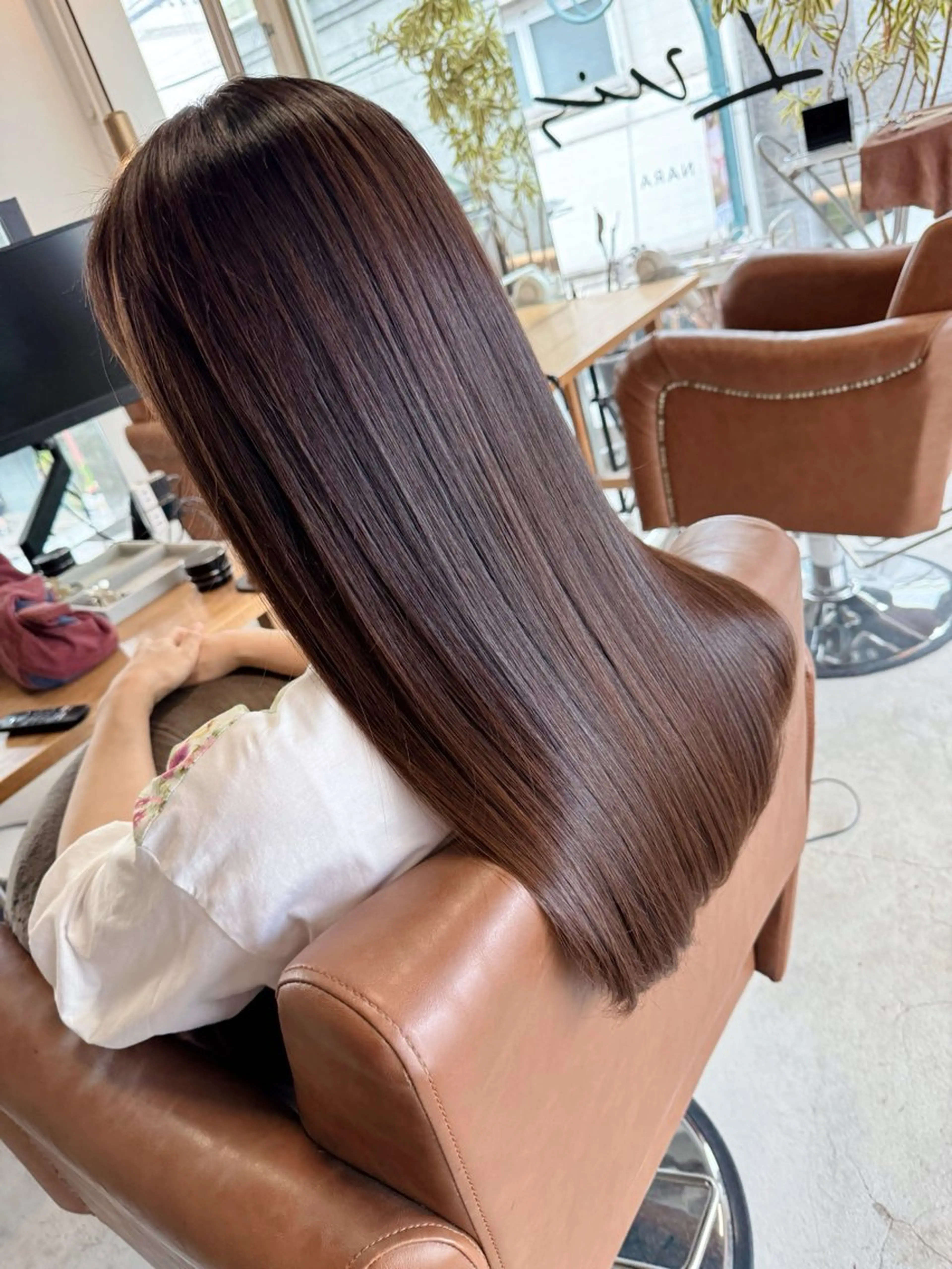 ロング ヘアカラー トリートメント 髪質改善美髪特化 ルイス奈良のヘアスタイル