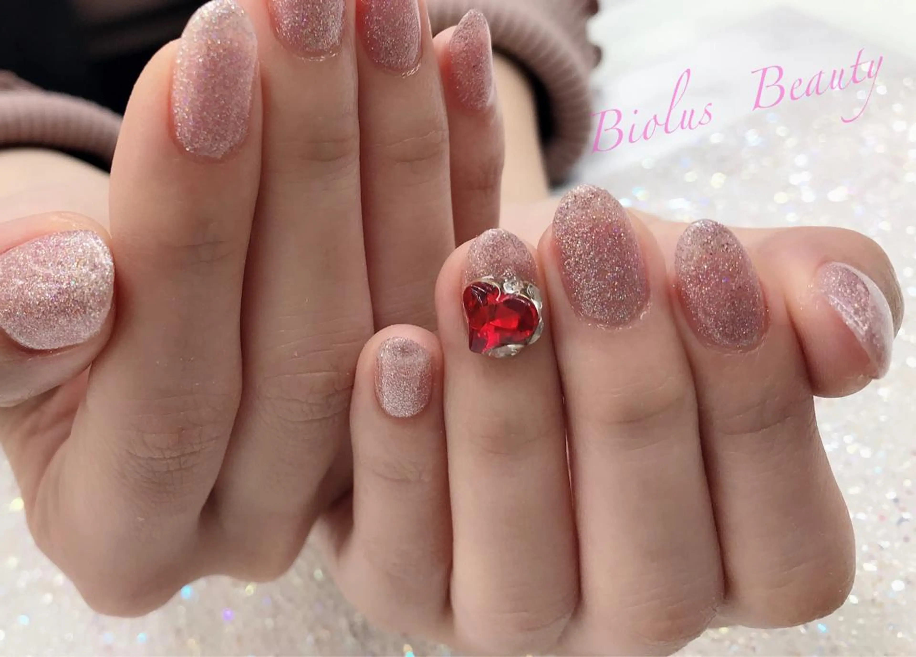 ネイル ストーンネイル vimore ネイルサロンのネイルデザイン