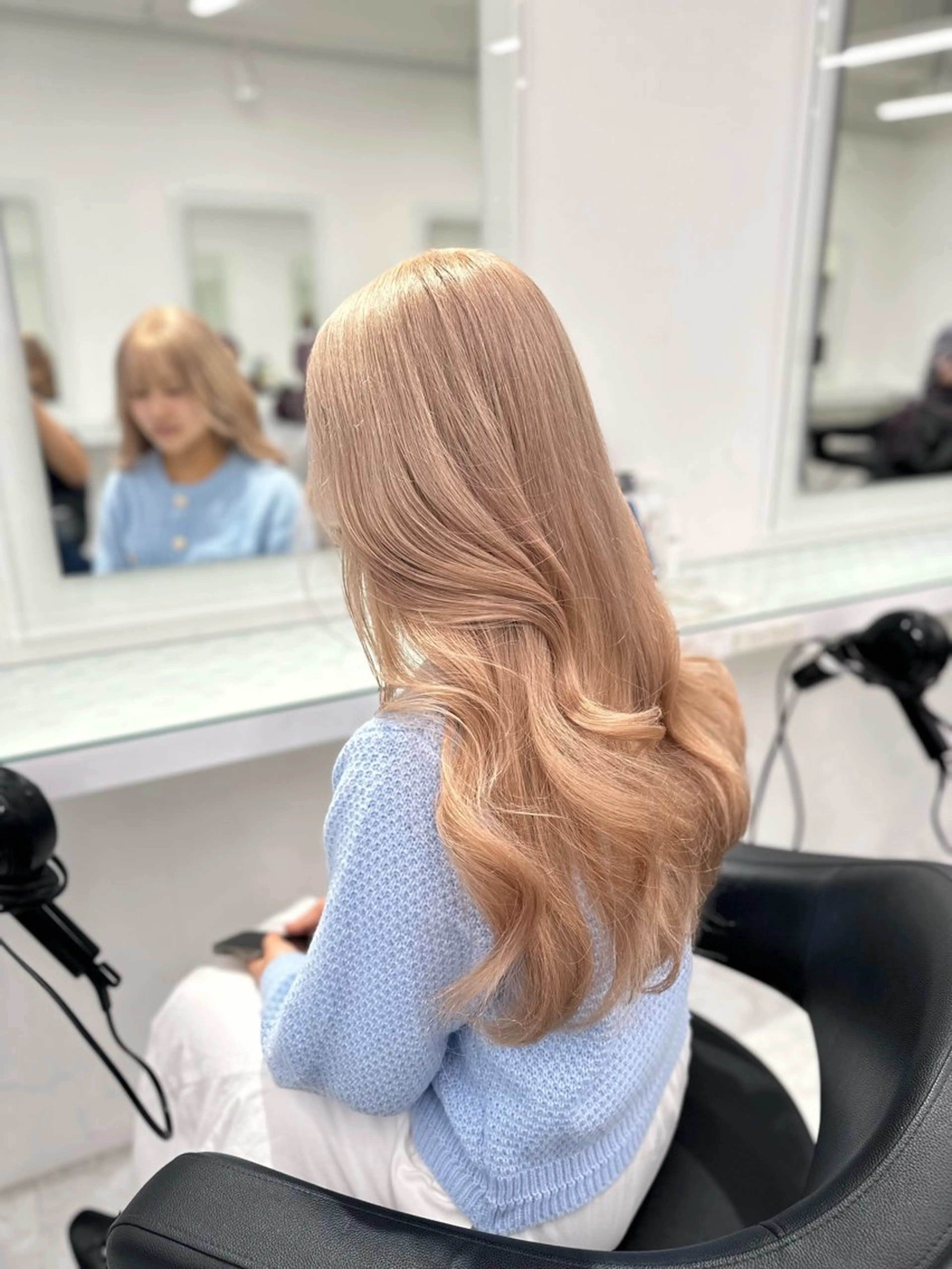 セミロング カラー ヘアカラー トリートメント ヘッドスパ ヘアセット ❄最強かわいいカラー ❄️MINA❄️のヘアスタイル