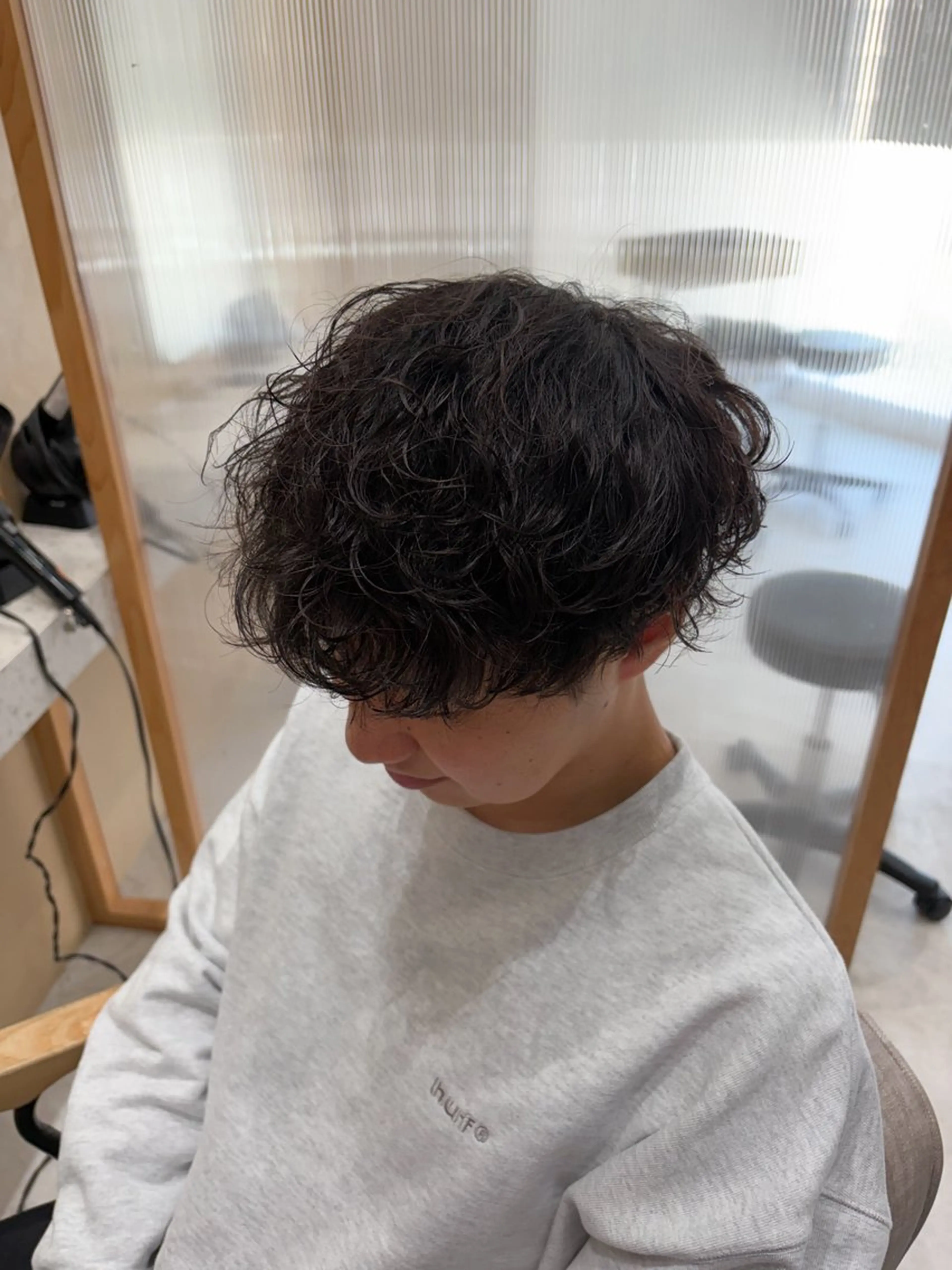 パーマ メンズ メンズパーマ 波巻きパーマ カット パーマ トリートメント メンズ特化美容師👾 チカのヘアスタイル