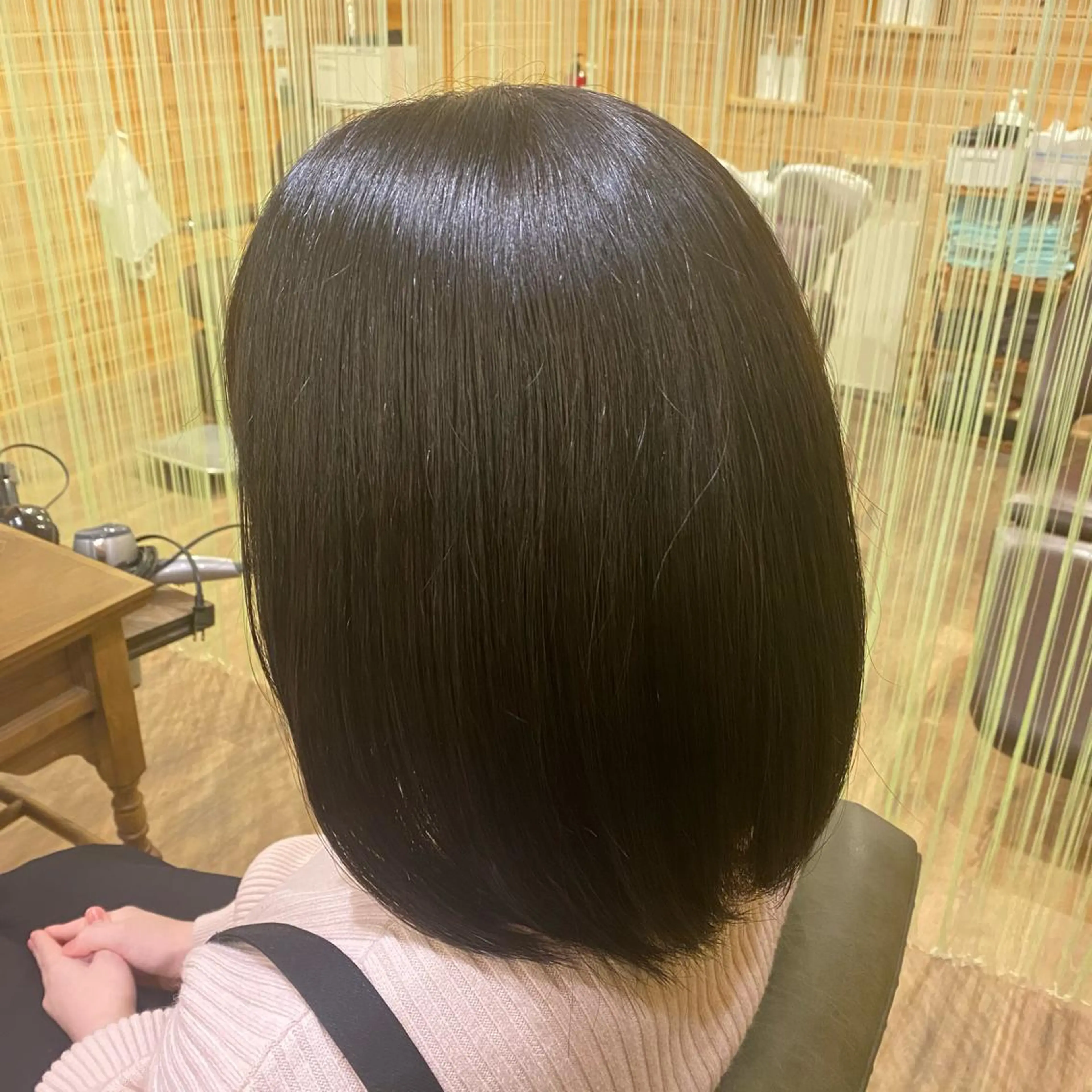 カラー ブリーチ ブリーチなしカラー オリーブカラー Ecre hair SARAのヘアスタイル
