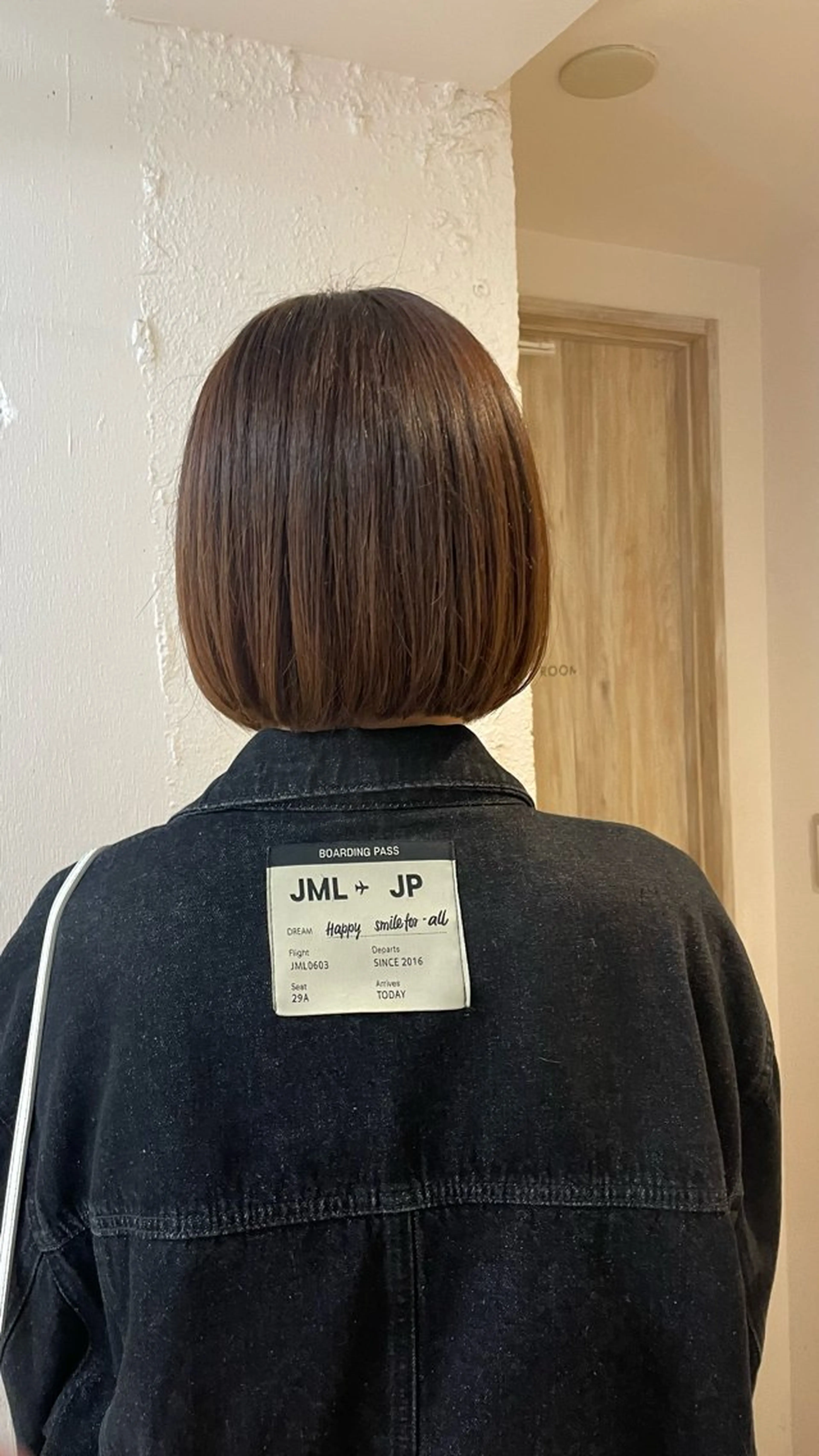 ミディアム ボブ カット 暖色カラー/ ストレート/くるみのヘアスタイル