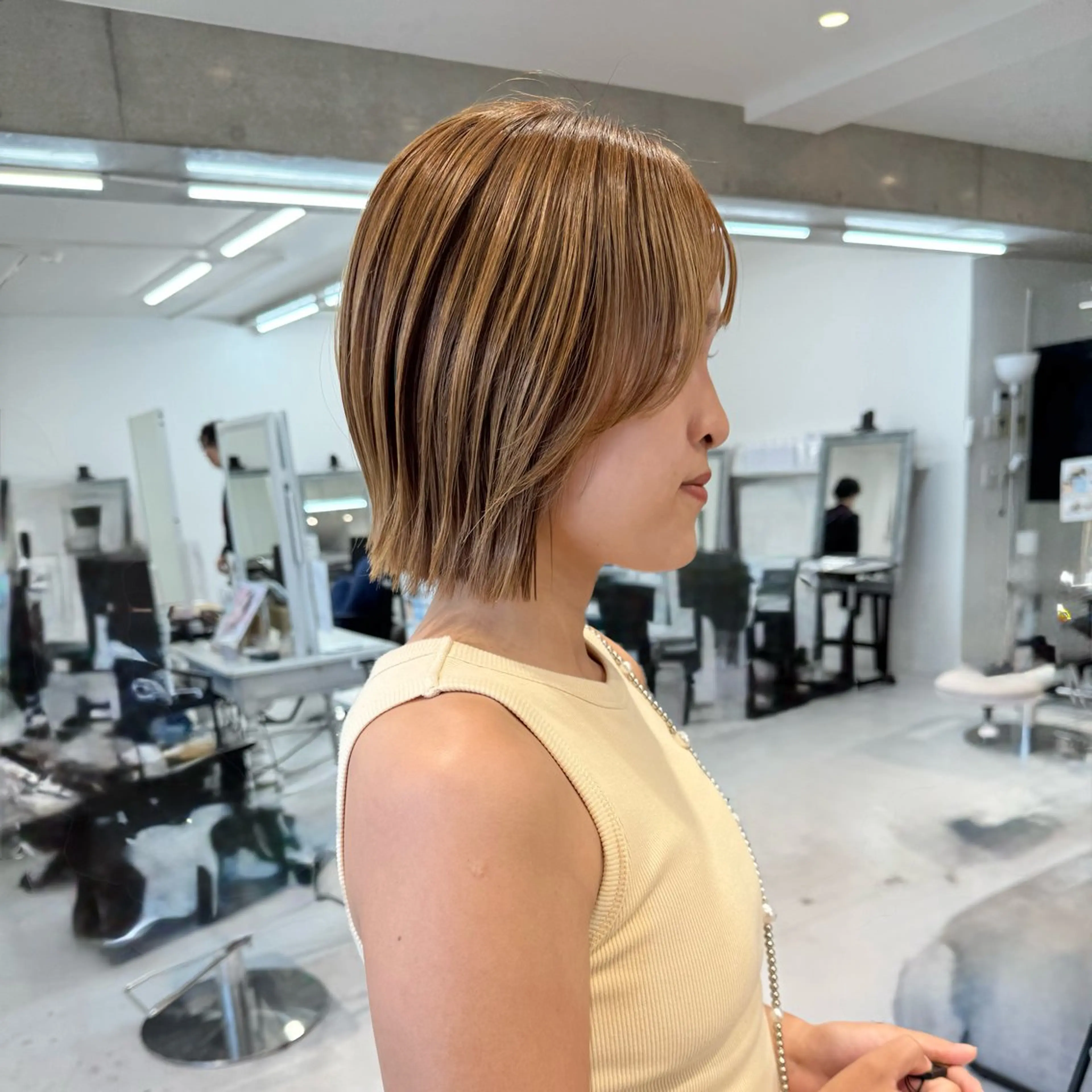 ショート 切りっぱなしボブ ボブ カット 会田有紀 /切りっぱなしボブのヘアスタイル