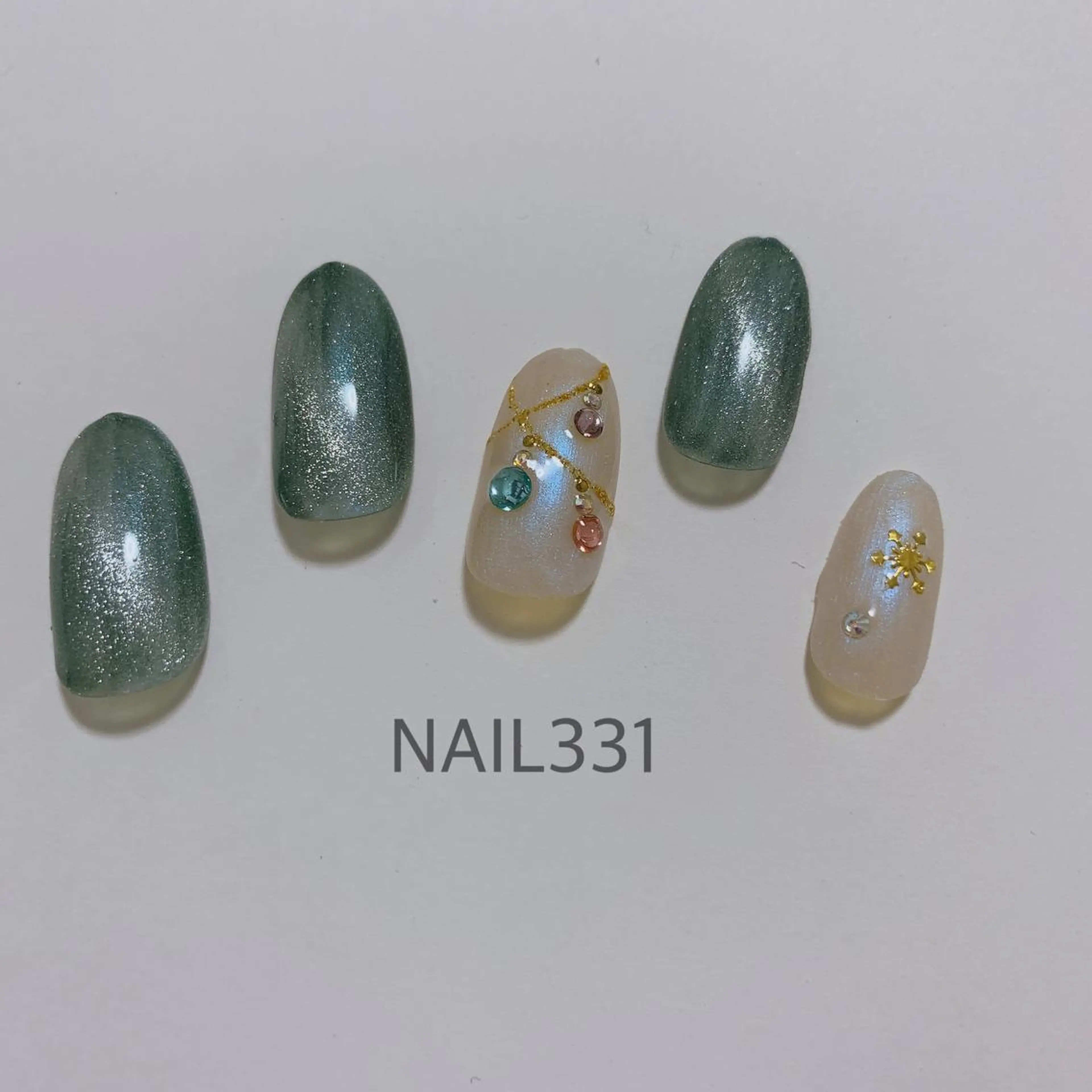 ネイル アートネイル 冬ネイル クリスマス Nail 331のネイルデザイン