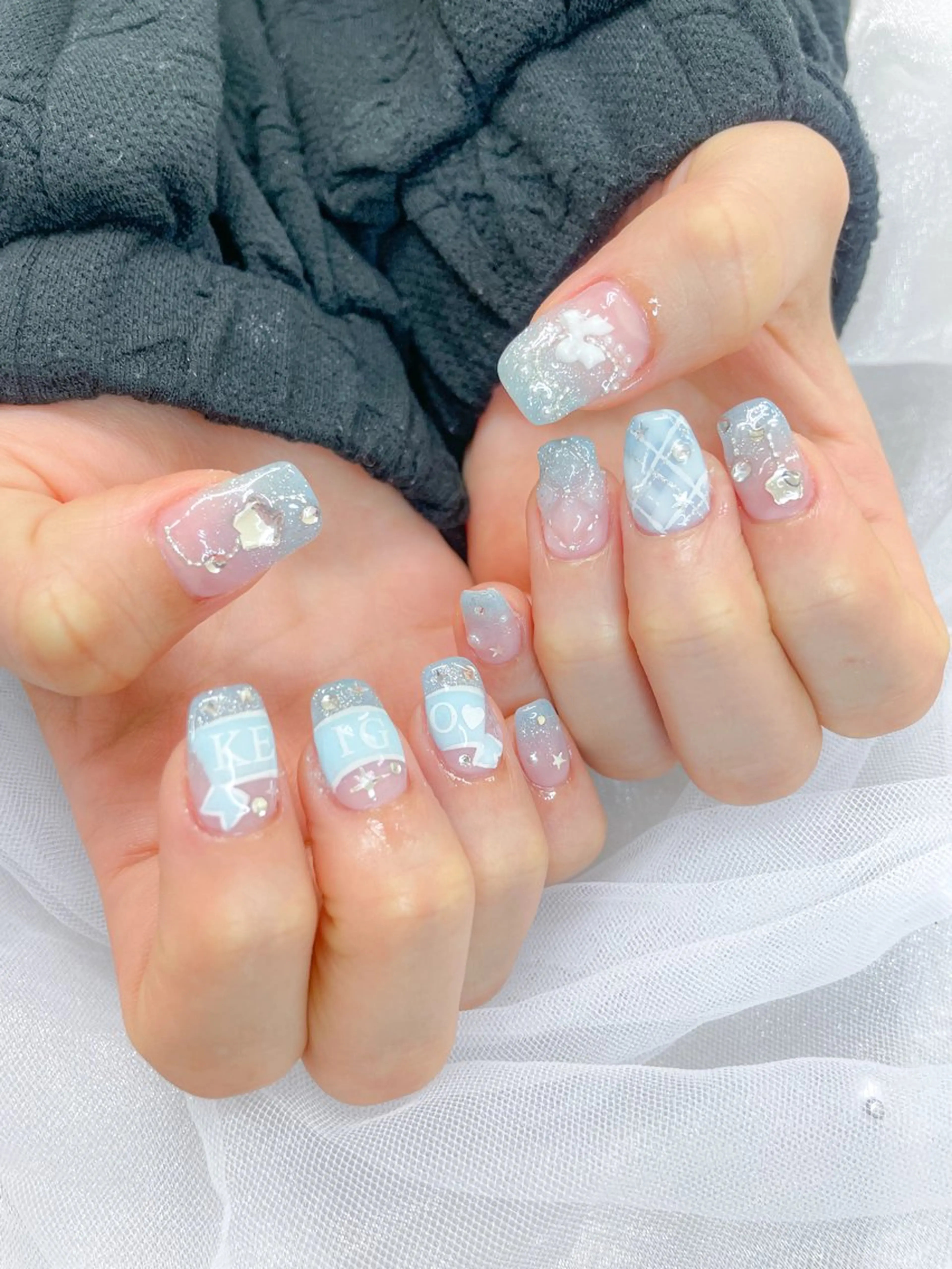 ネイル 水色 ハンドネイル 五十嵐 美智のネイルデザイン