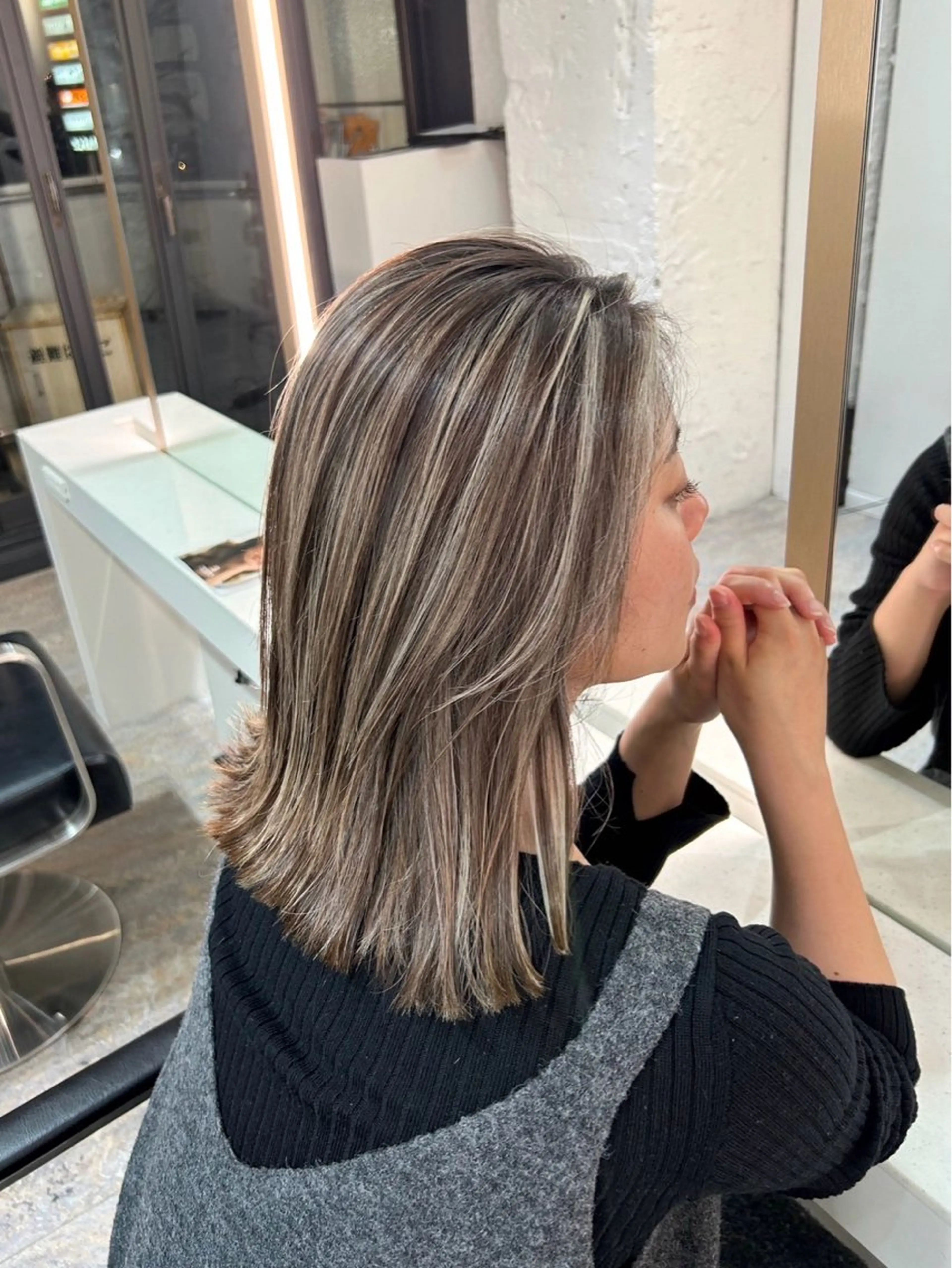 ミディアム カラー ヘアカラー ハイライト白髪ぼかし メンズパーマ渋谷のヘアスタイル