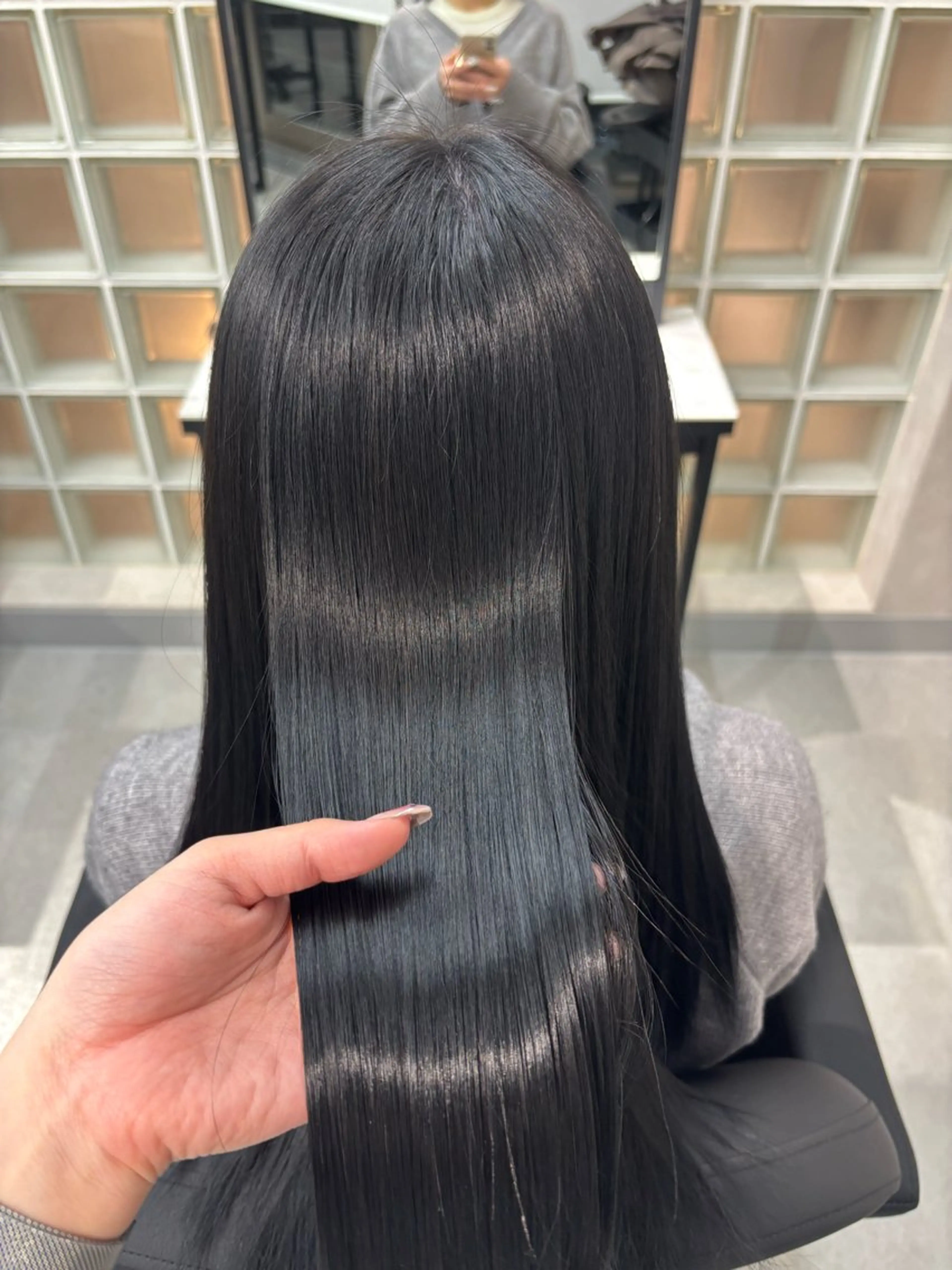 ロング カラー ヘアカラー トリートメント GiseL 美優のヘアスタイル