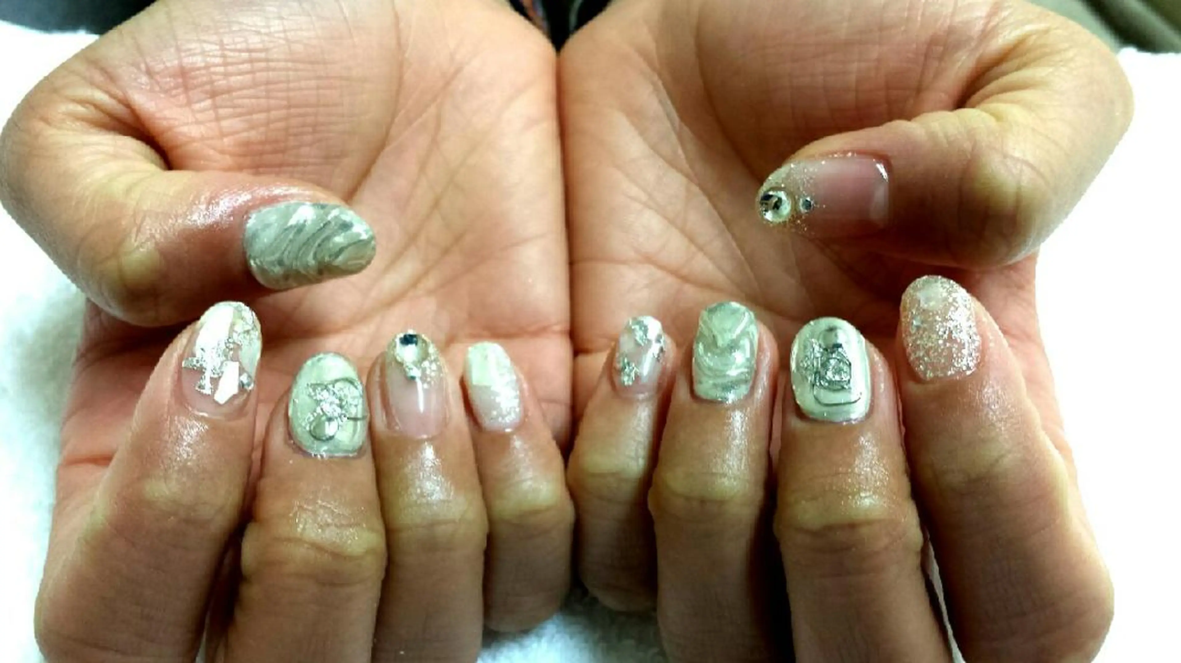 ネイル 河野ちえ (雑誌掲載サロン)のネイルデザイン