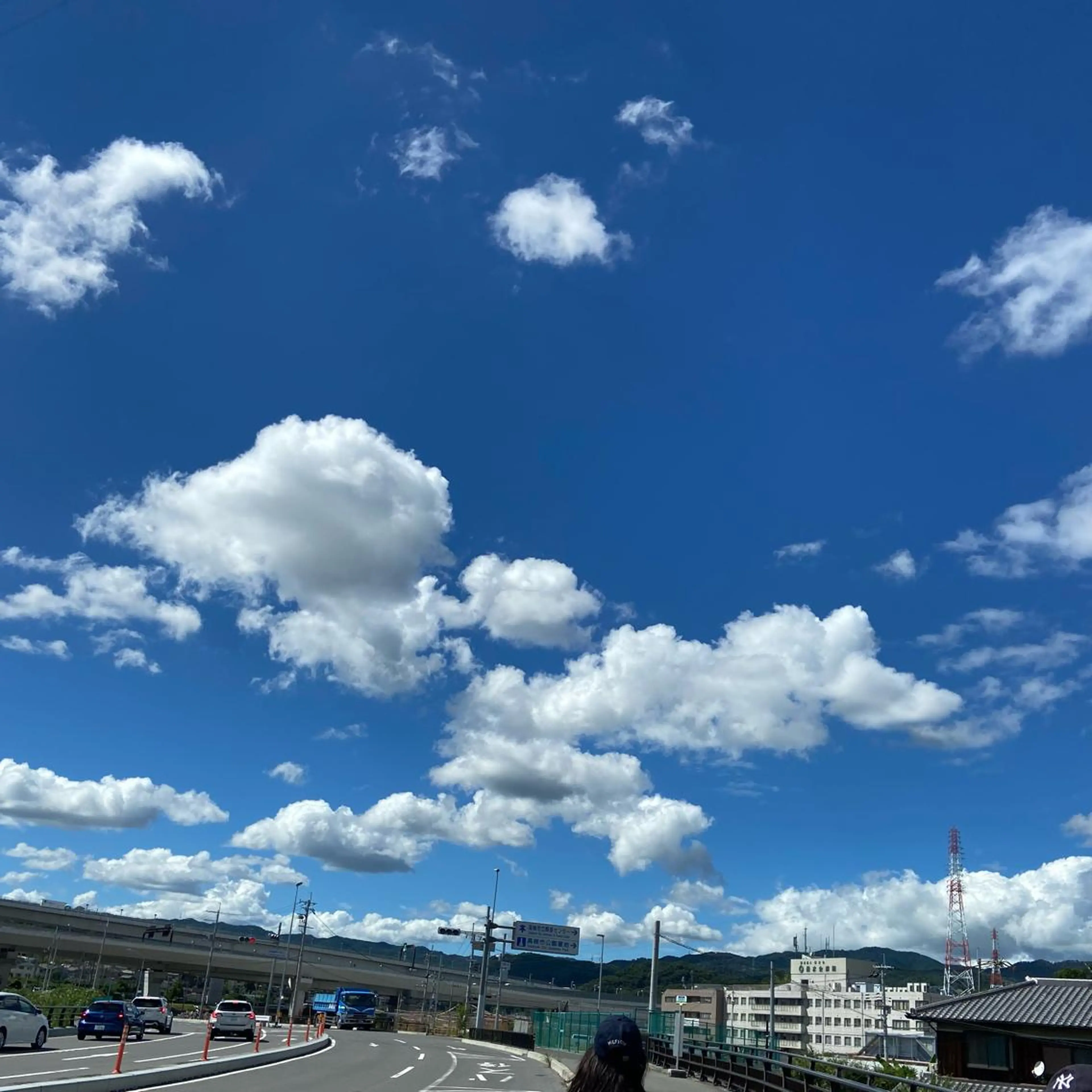 TIDEHAIR SHIHOのヘアスタイル