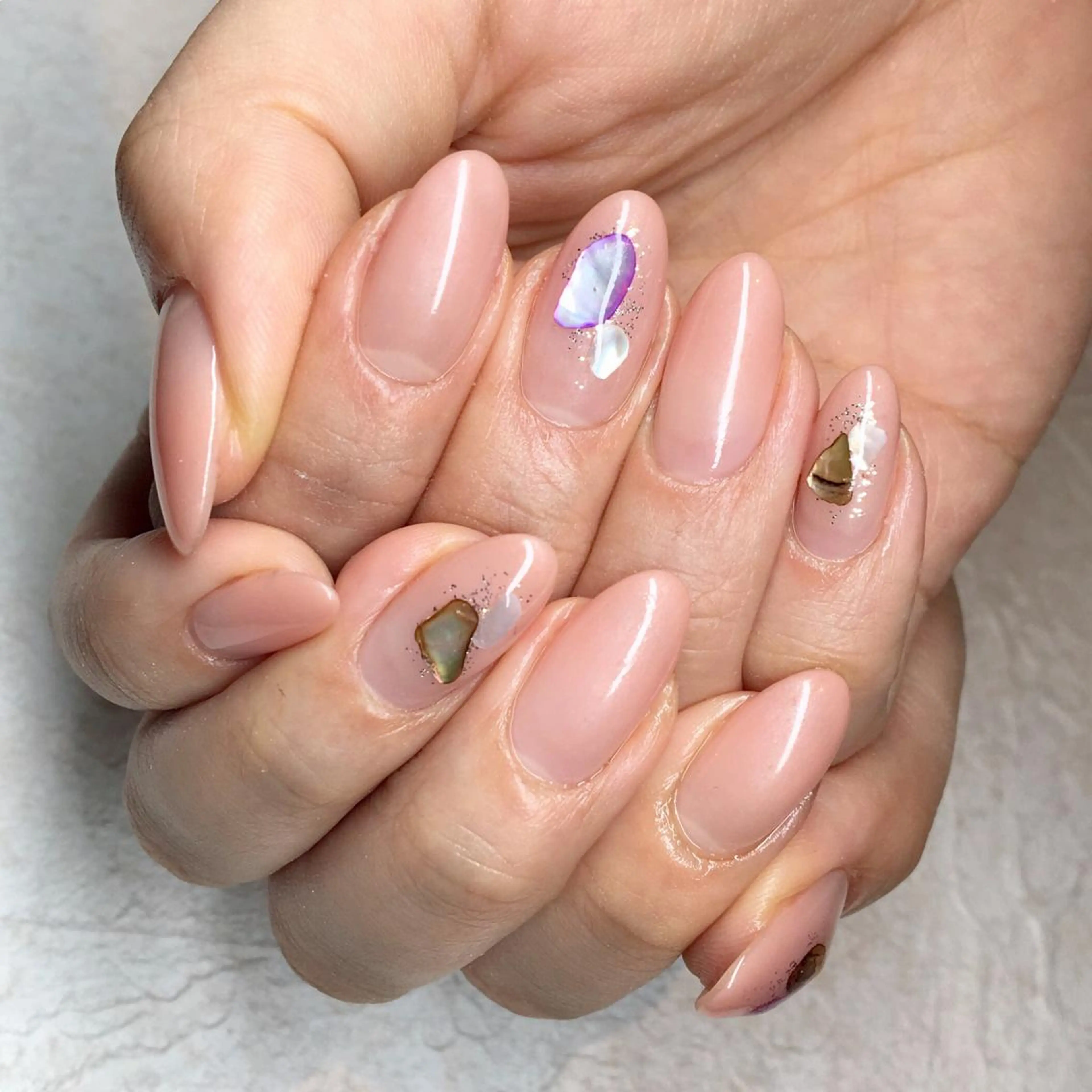 ネイル repos~ルポ~所属・里見 麗のネイルデザイン