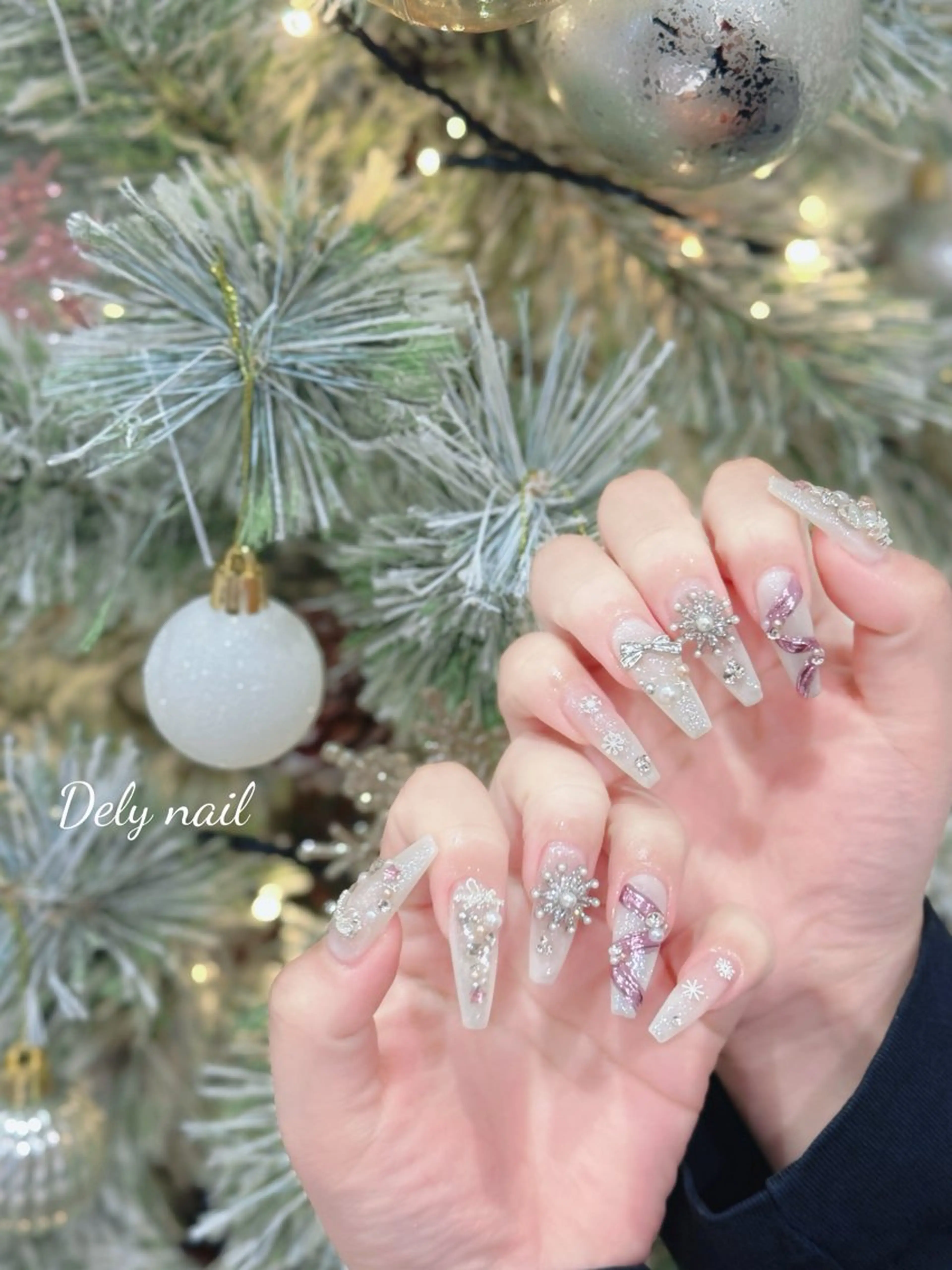 ネイル フレンチネイル ガラスフレンチ 韓国ネイル ニュアンスネイル ネイルチップ ハンドネイル Dely Nailのネイルデザイン