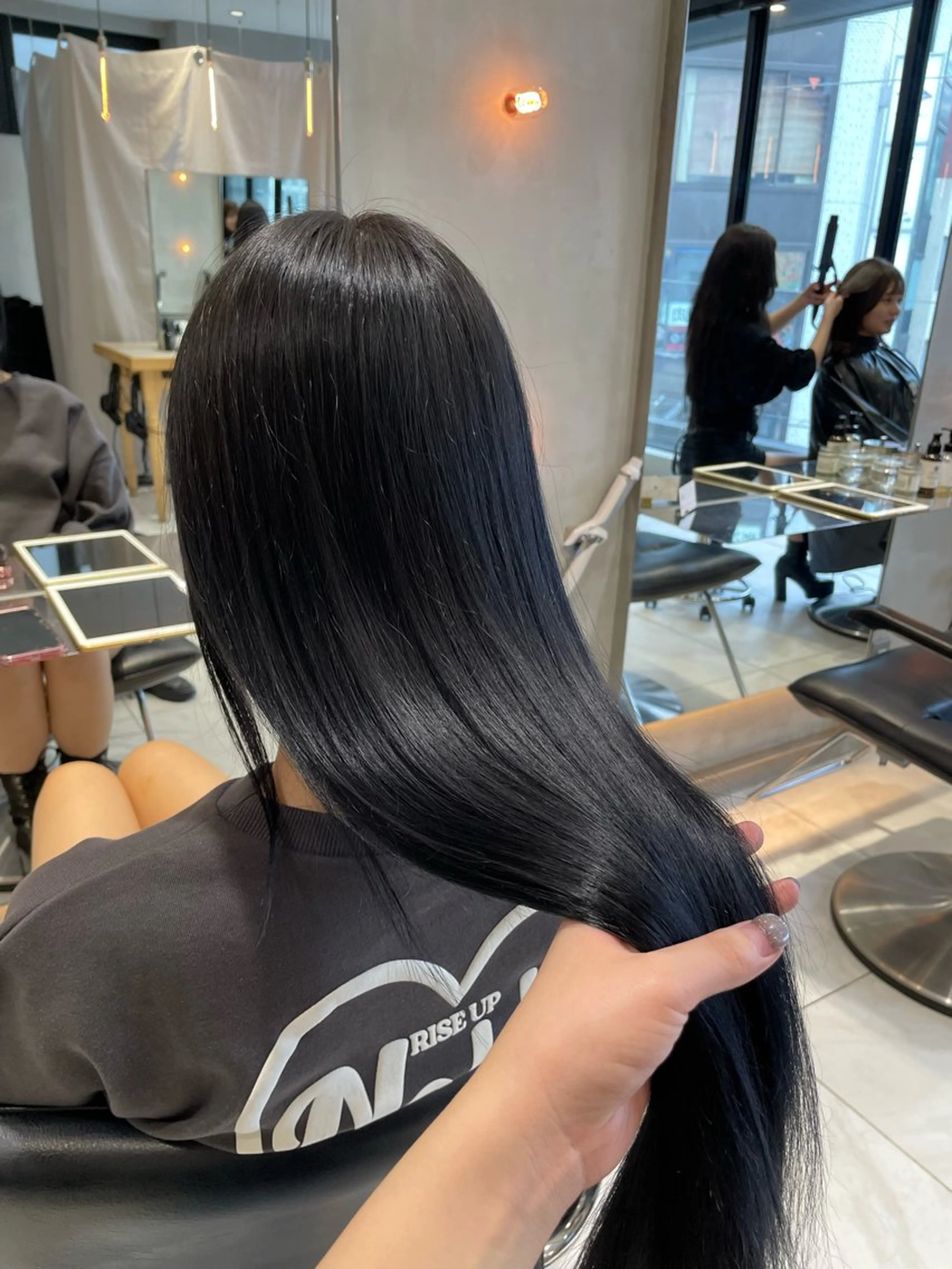 ロング カラー ヘアアレンジ ヘアカラー トリートメント ヘッドスパ ヘアセット 艶髪/レイヤーカット 🐣misakiのヘアスタイル