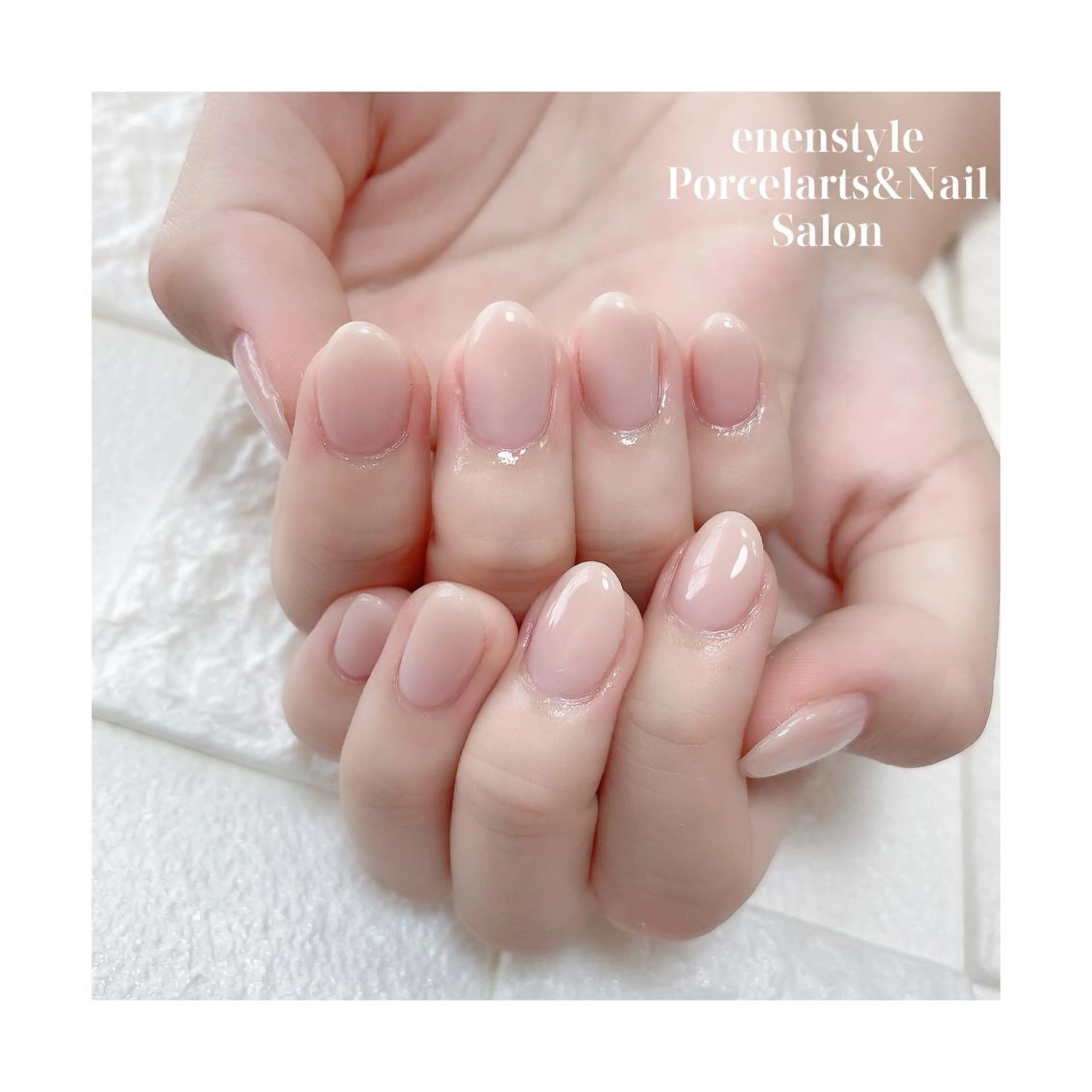 ミディアム ネイル ジェルネイル ニュアンスネイル オフィスネイル ワンカラーネイル パラジェル 👑enen style👑のネイルデザイン