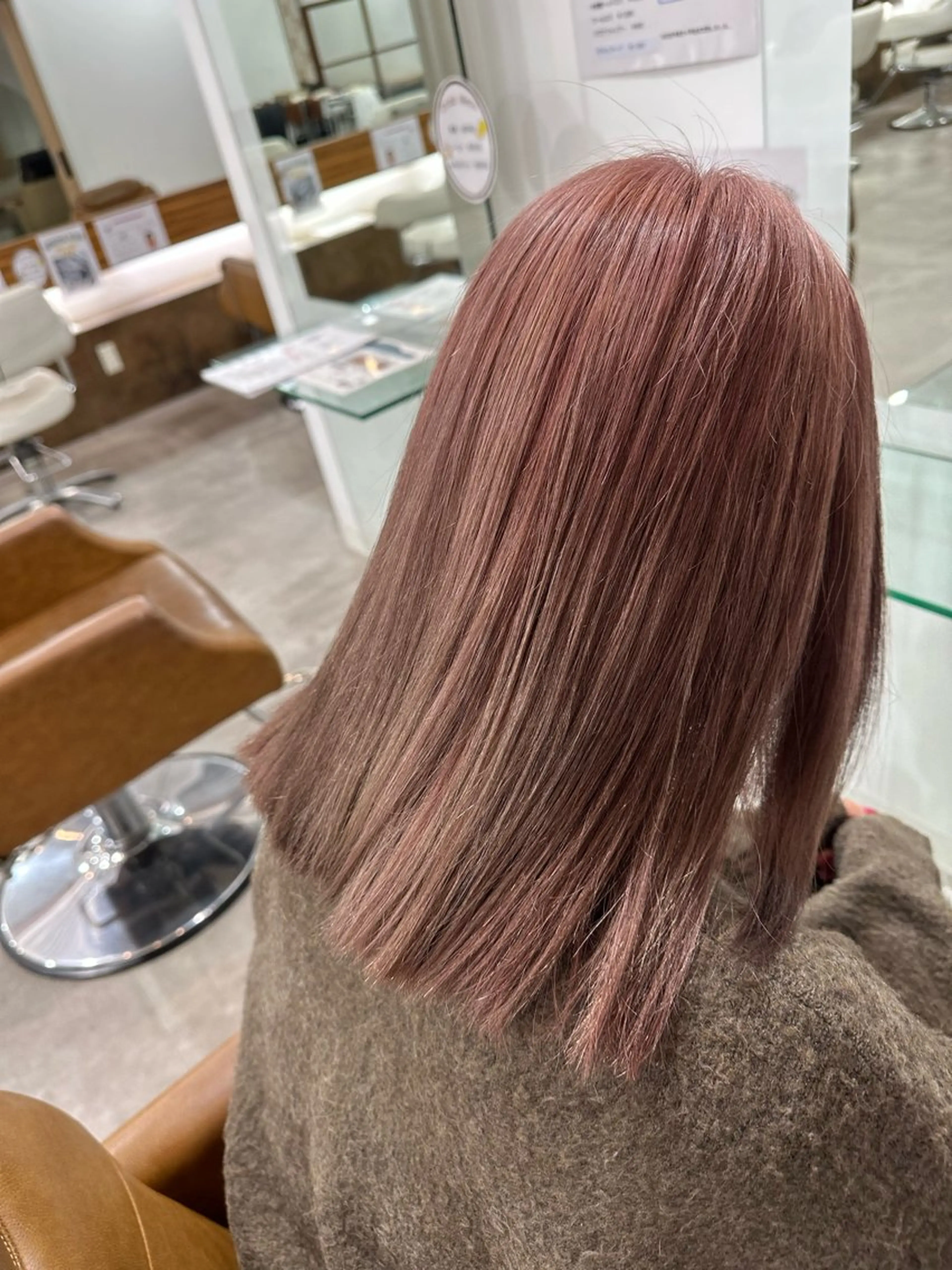 ミディアム カラー ヘアカラー 我満 宏映のヘアスタイル