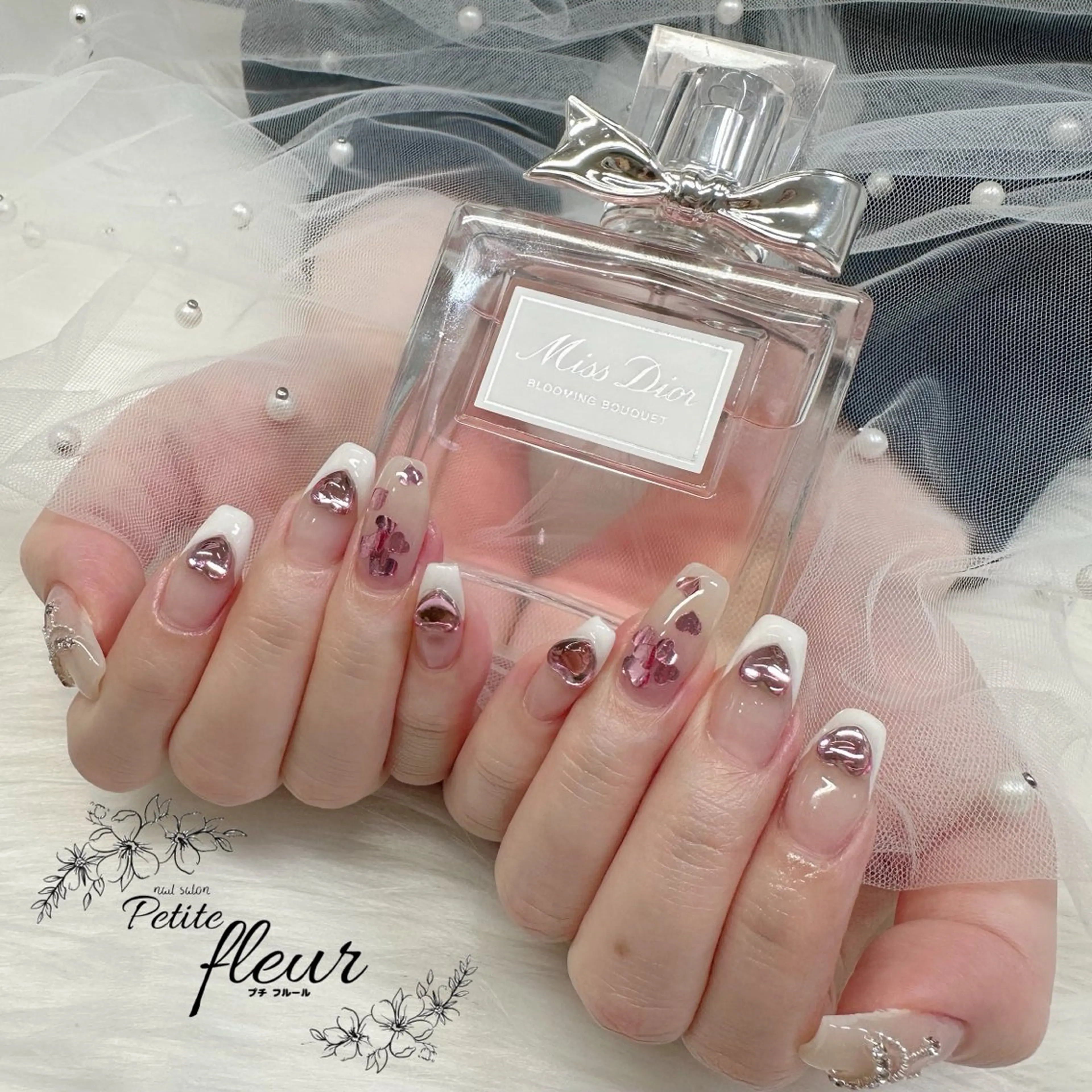 ネイル フレンチネイル ハート ホログラムネイル 持ち込み ❁⃘*。Petite fleur❁⃘*りさのネイルデザイン