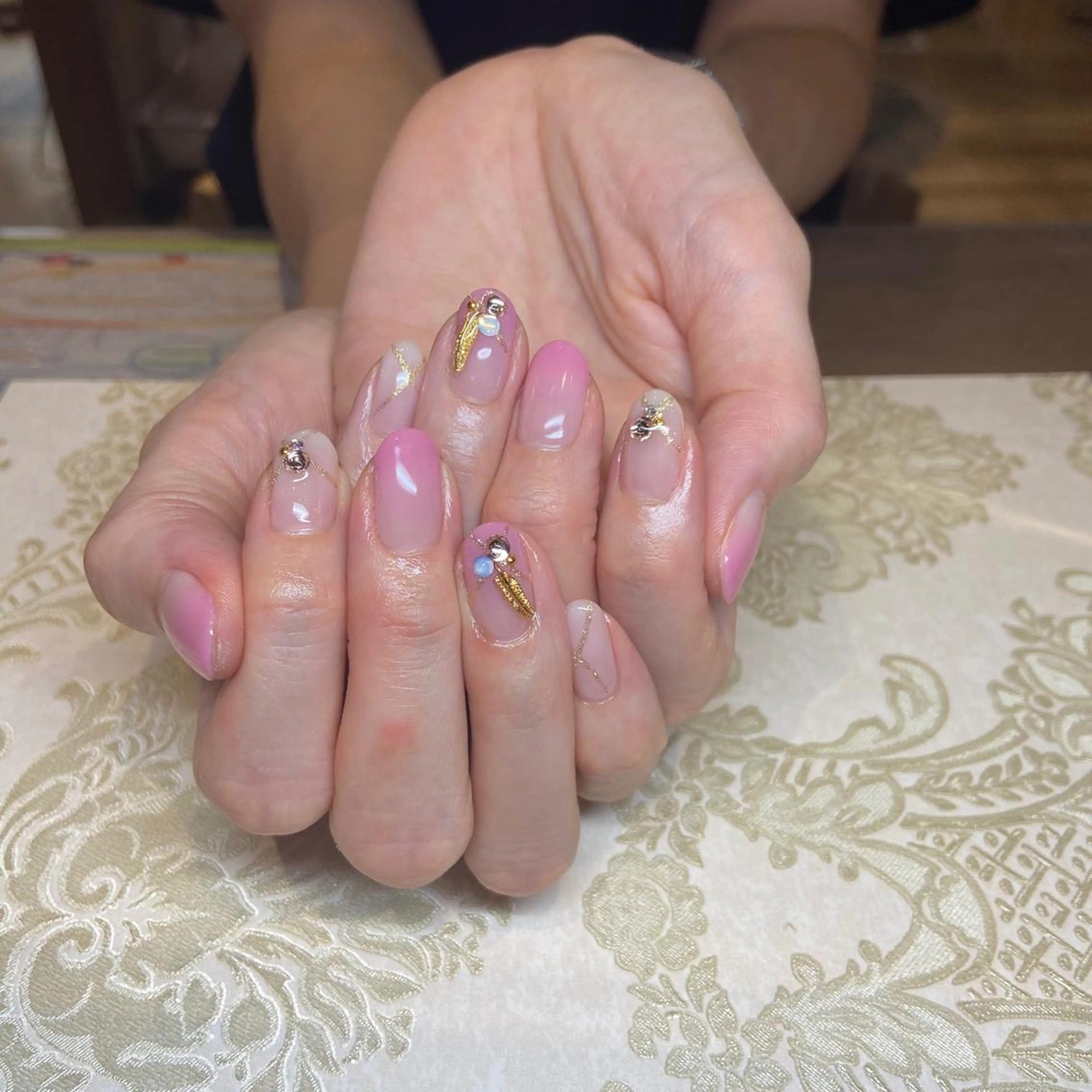 ネイル ハンドネイル happiness プライベートサロンのネイルデザイン