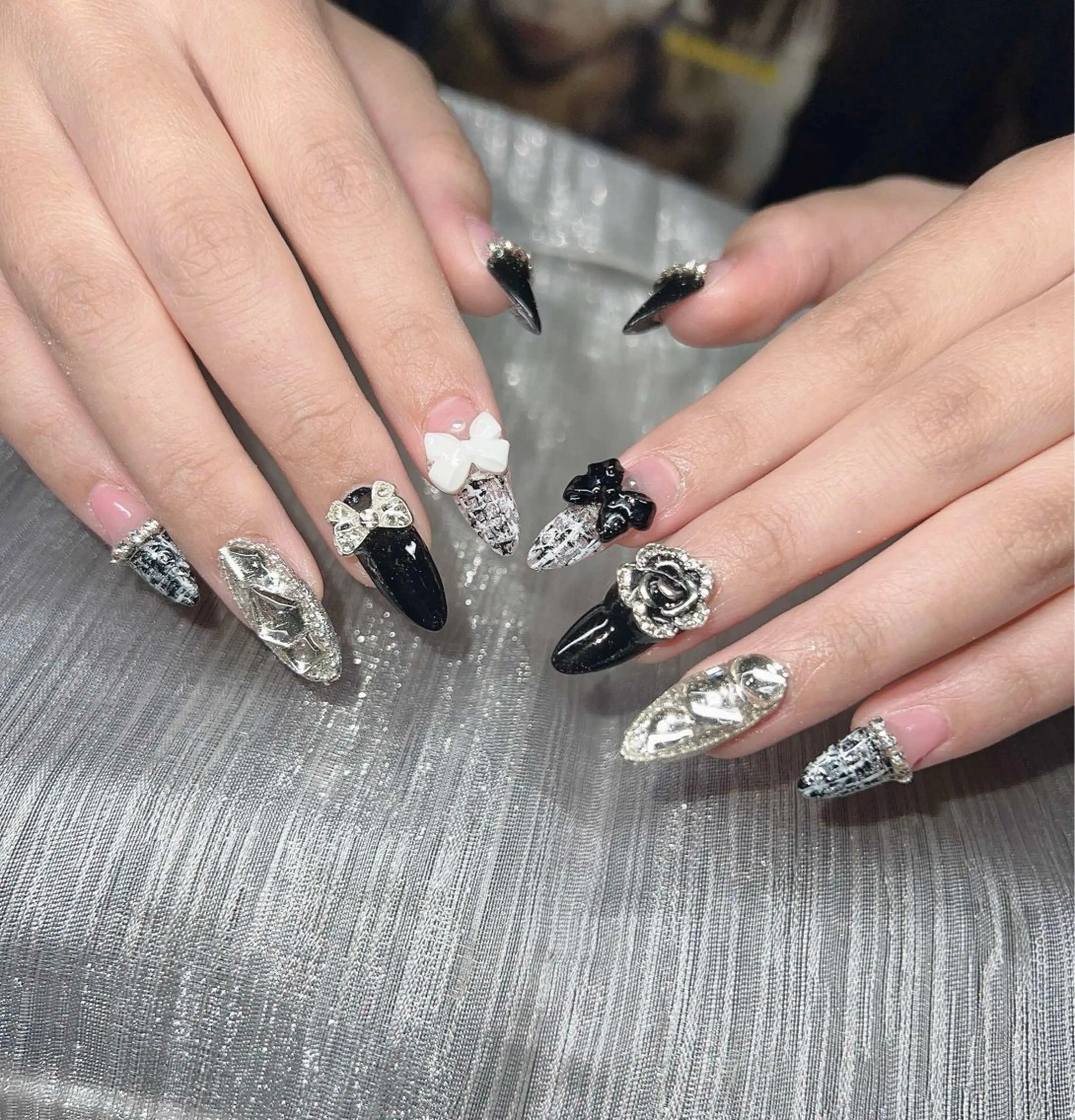 ネイル オーロラネイル チークネイル 長さ出し フットネイル フレンチネイル Lee Nails チップ長さだし専門店のネイルデザイン