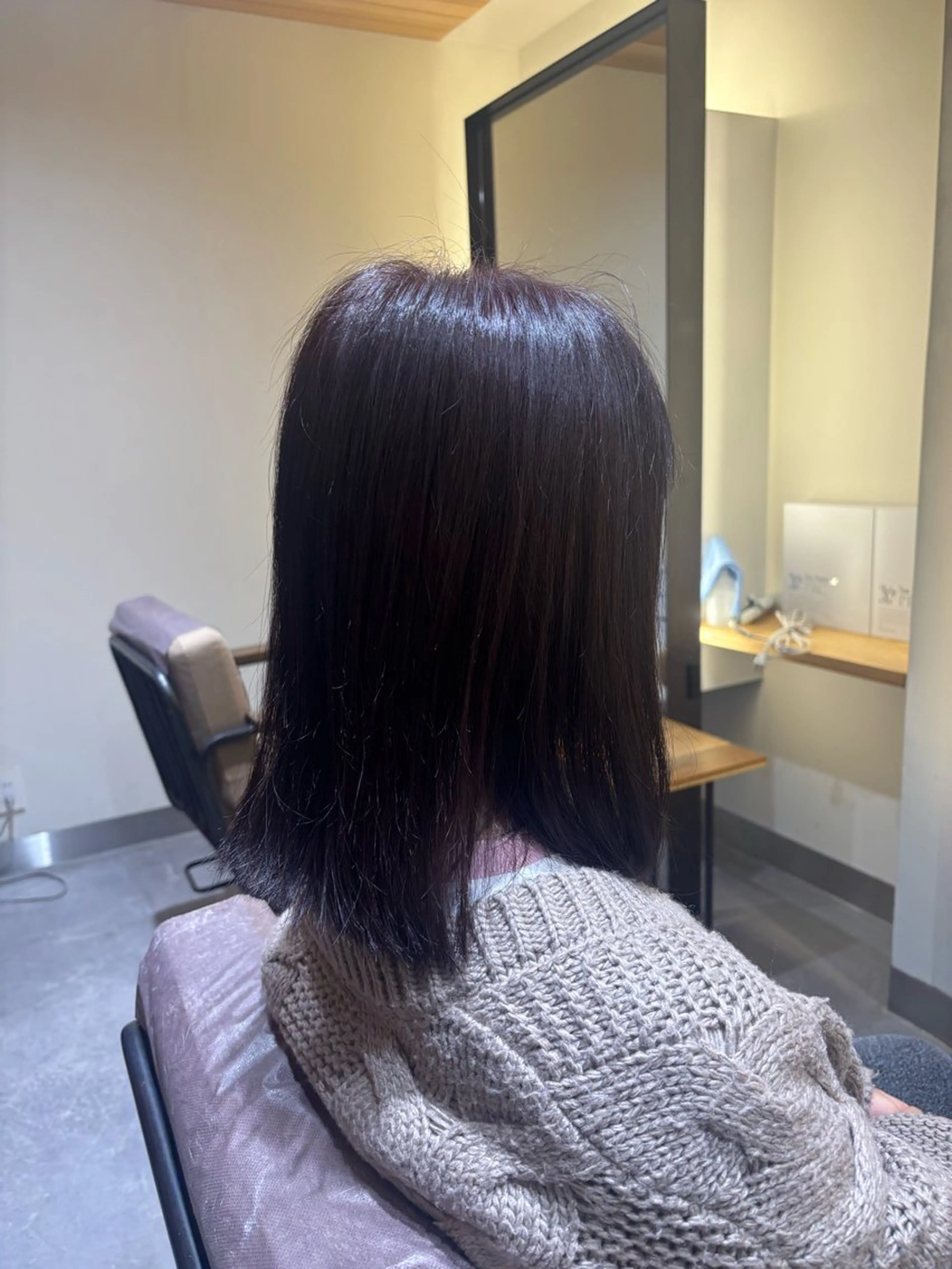 ミディアム カラー 鈴木 沙都のヘアスタイル