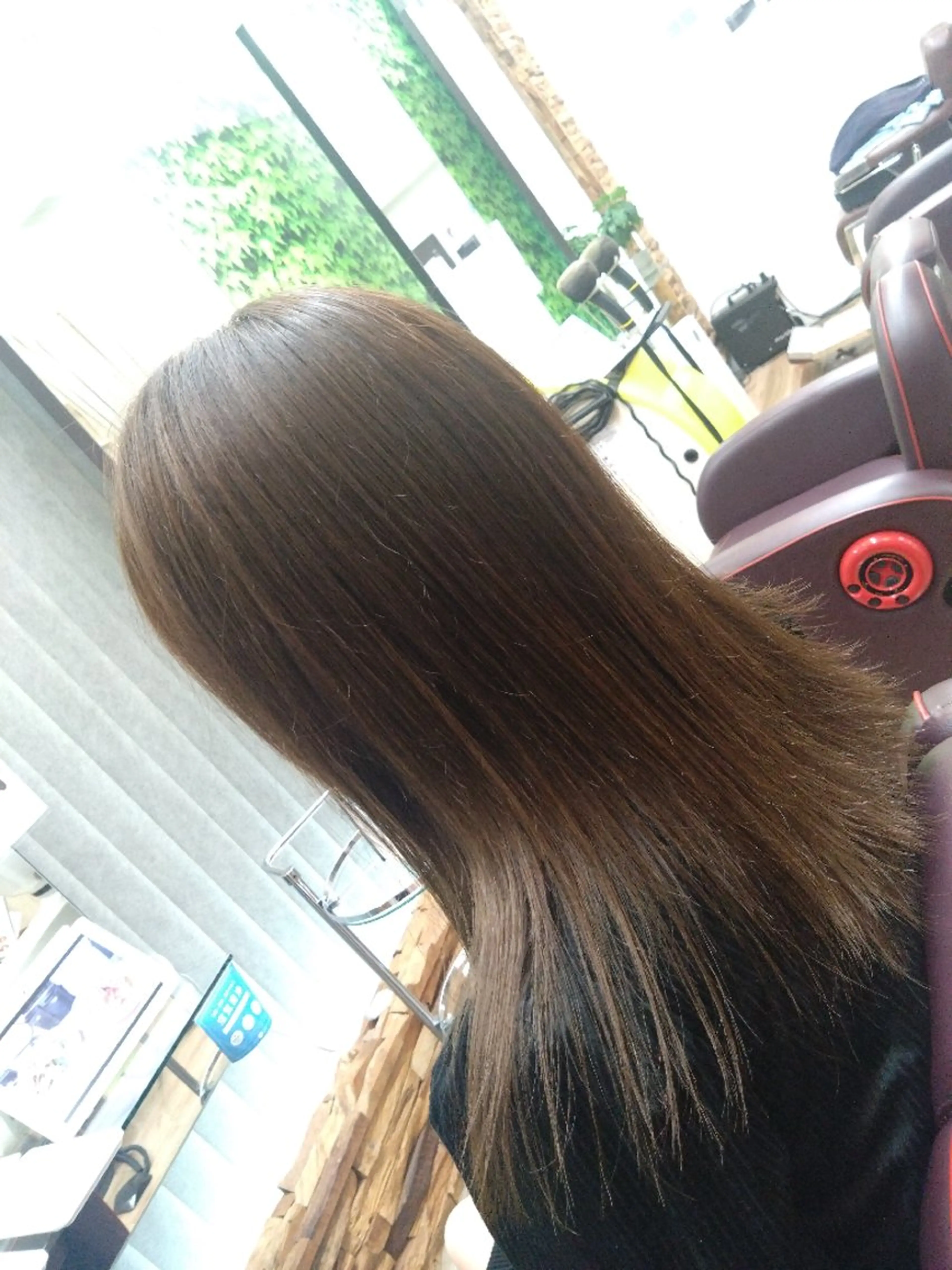 カラー ブラウンカラー 透明感カラー オリーブブラウン 茂木 彩佳のヘアスタイル