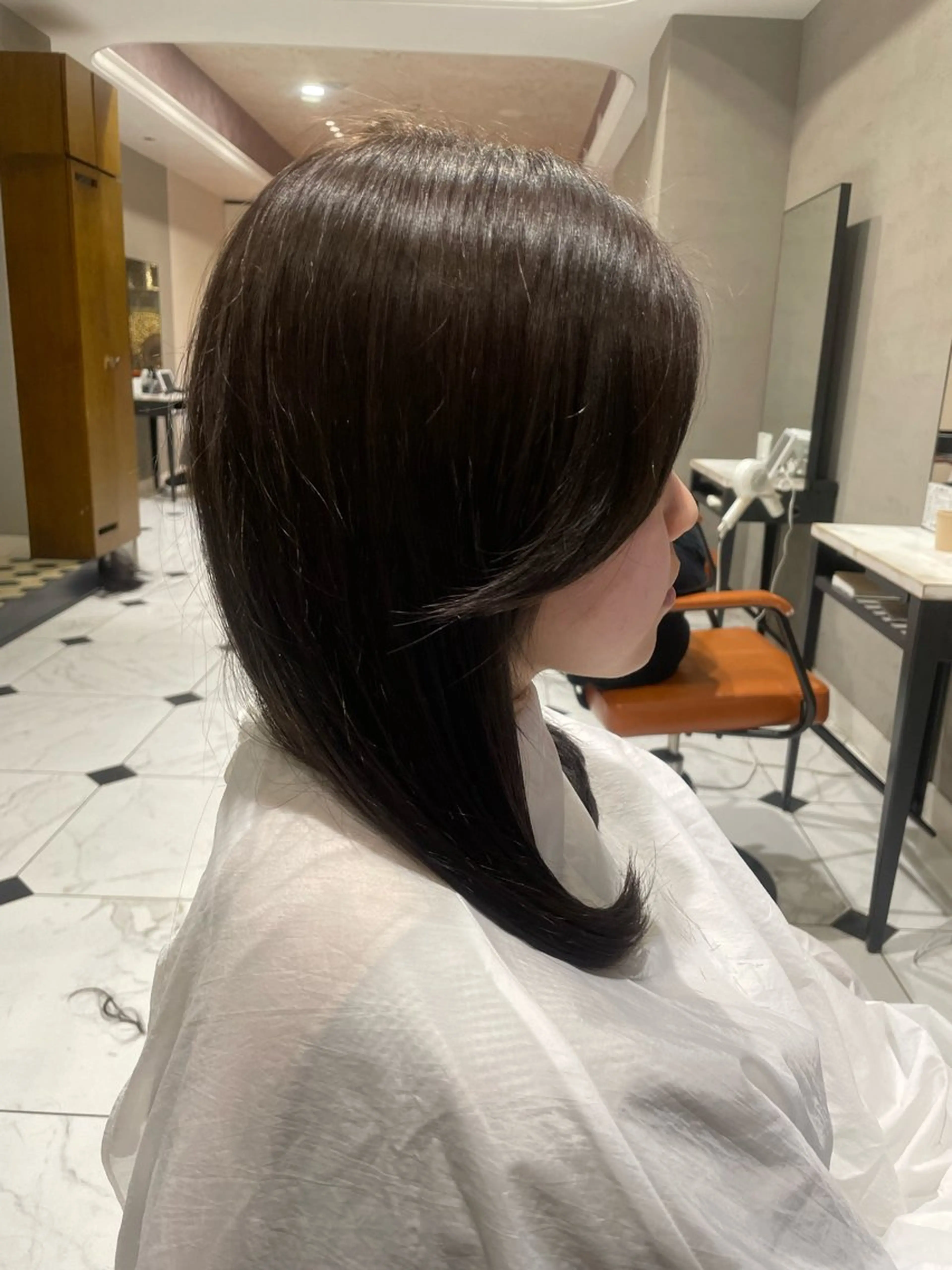 ミディアム 頭から整える美容師 松田のヘアスタイル