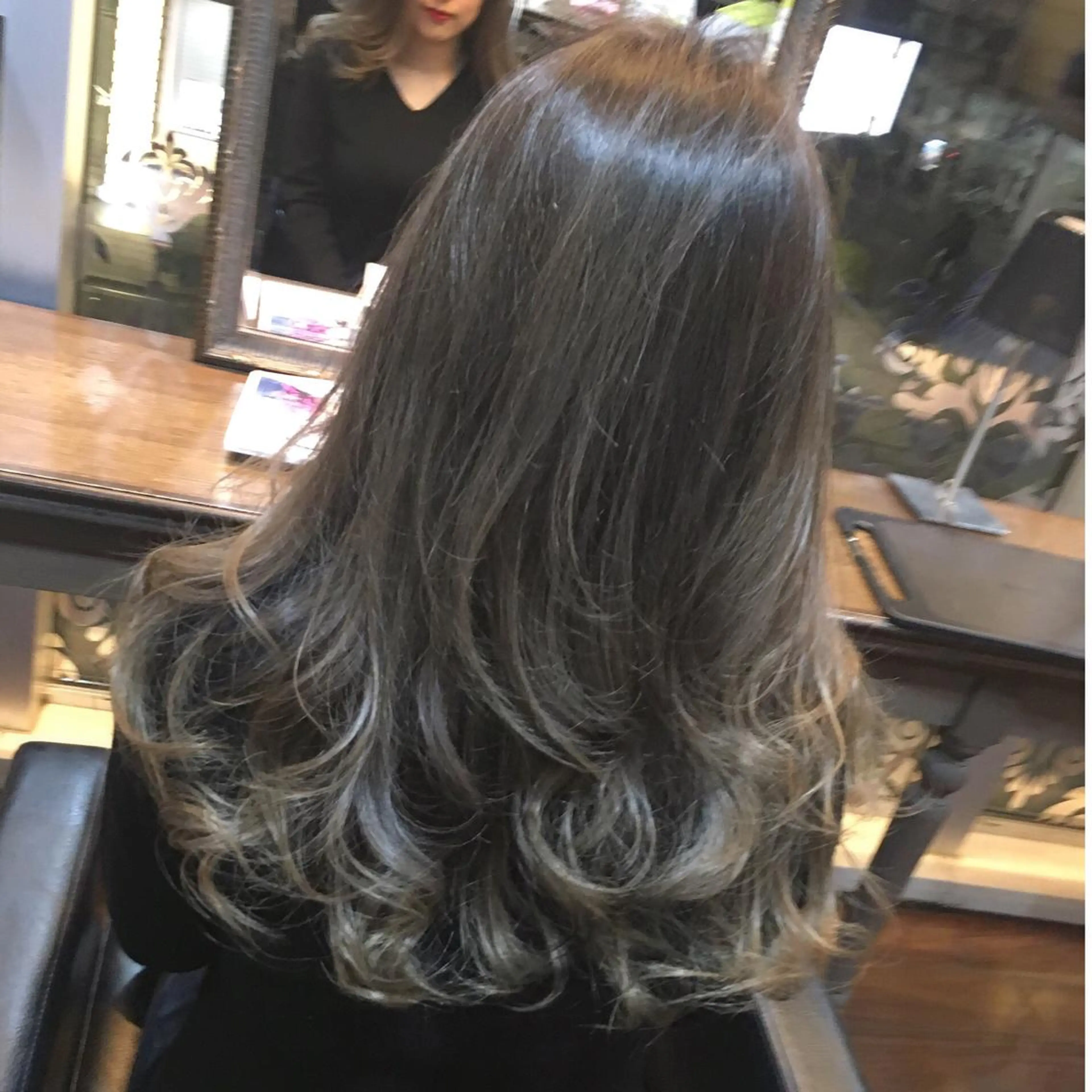 ミディアム セミロング ロング カラー グラデーションカラー 吉本 yoshimotoのヘアスタイル