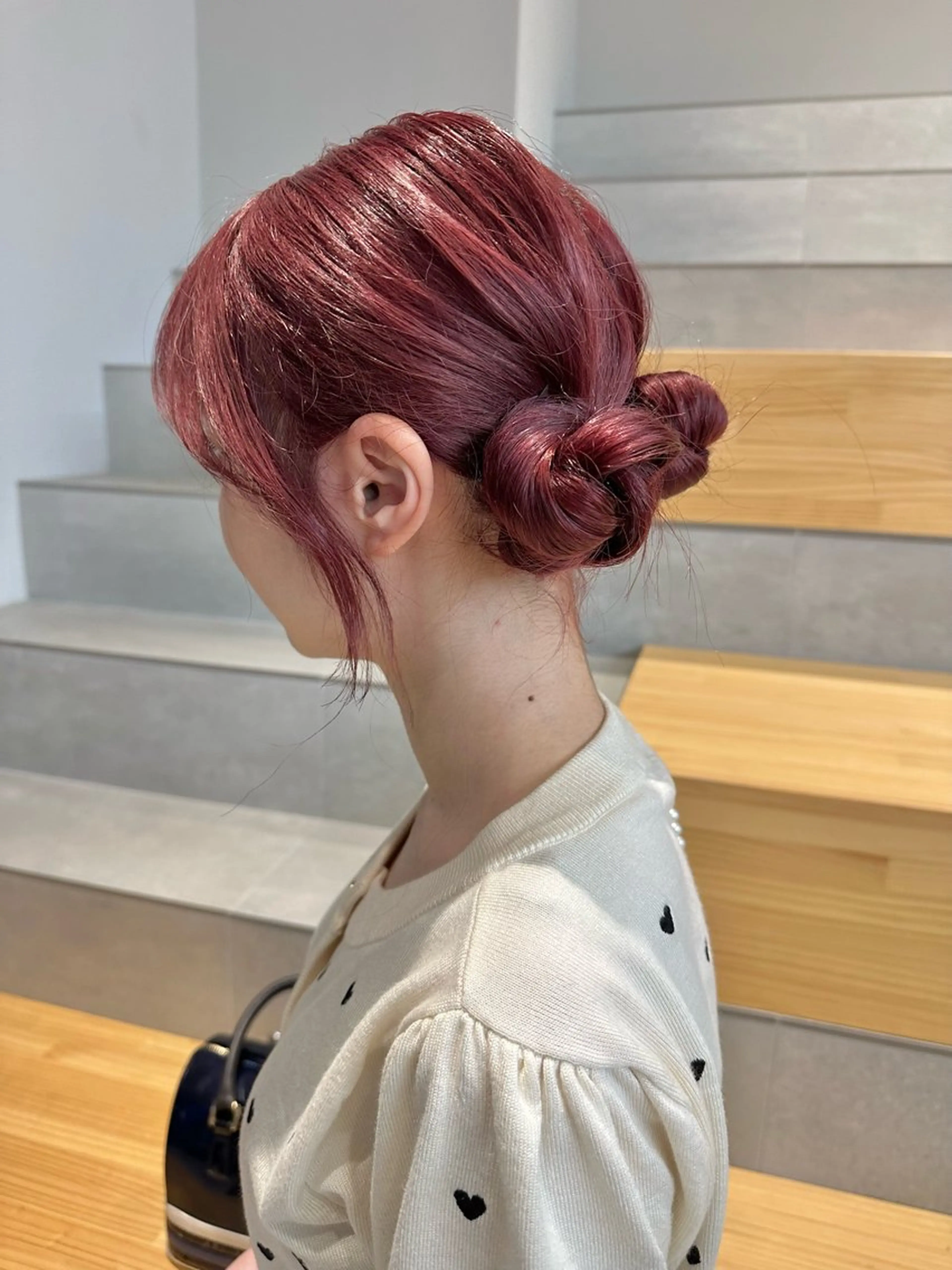 カラー 大塚 夏生のヘアスタイル