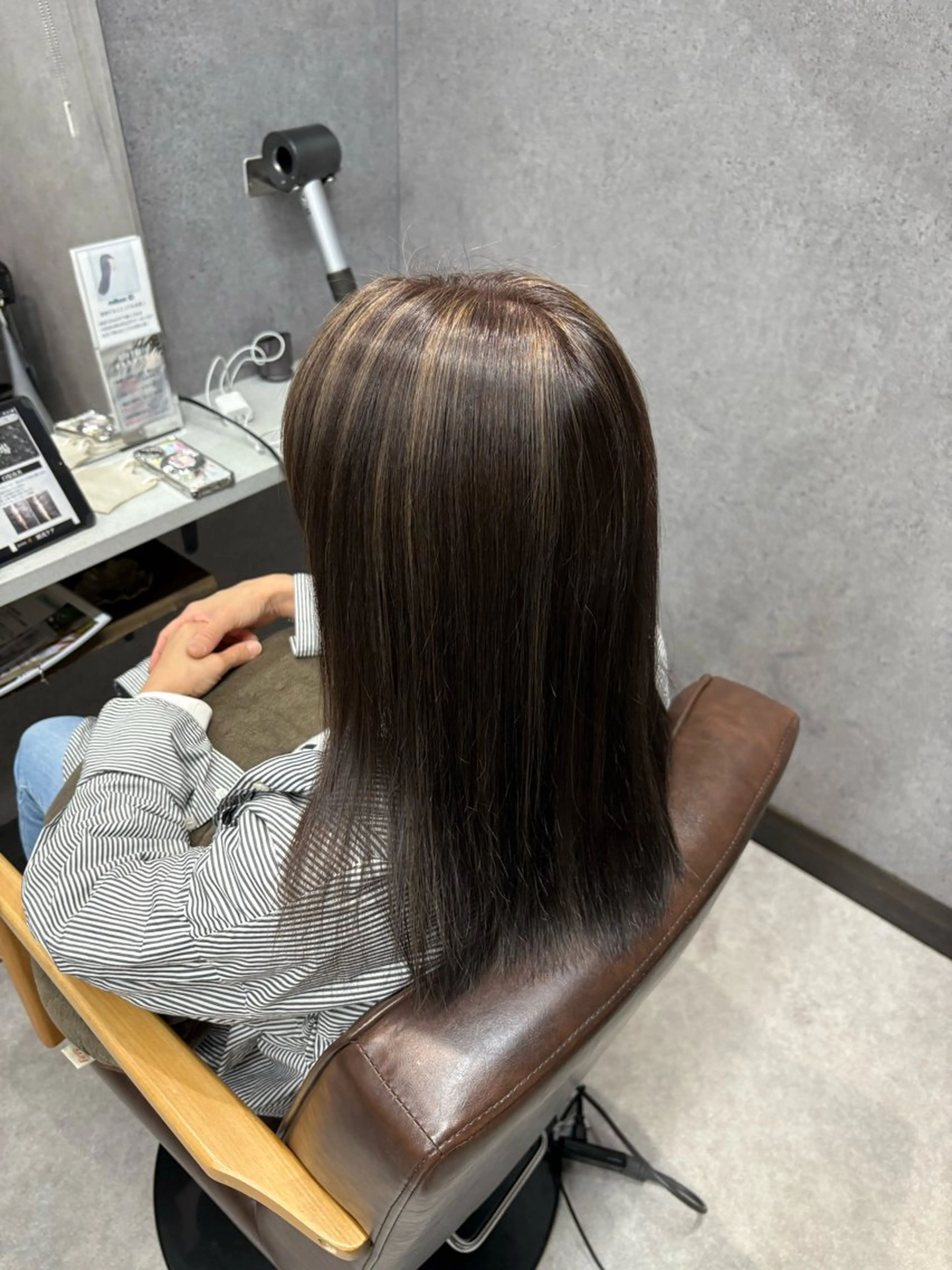 ミディアム カラー 透明感カラー ハイライトカラー ハイライト 藤田 陽菜乃のヘアスタイル