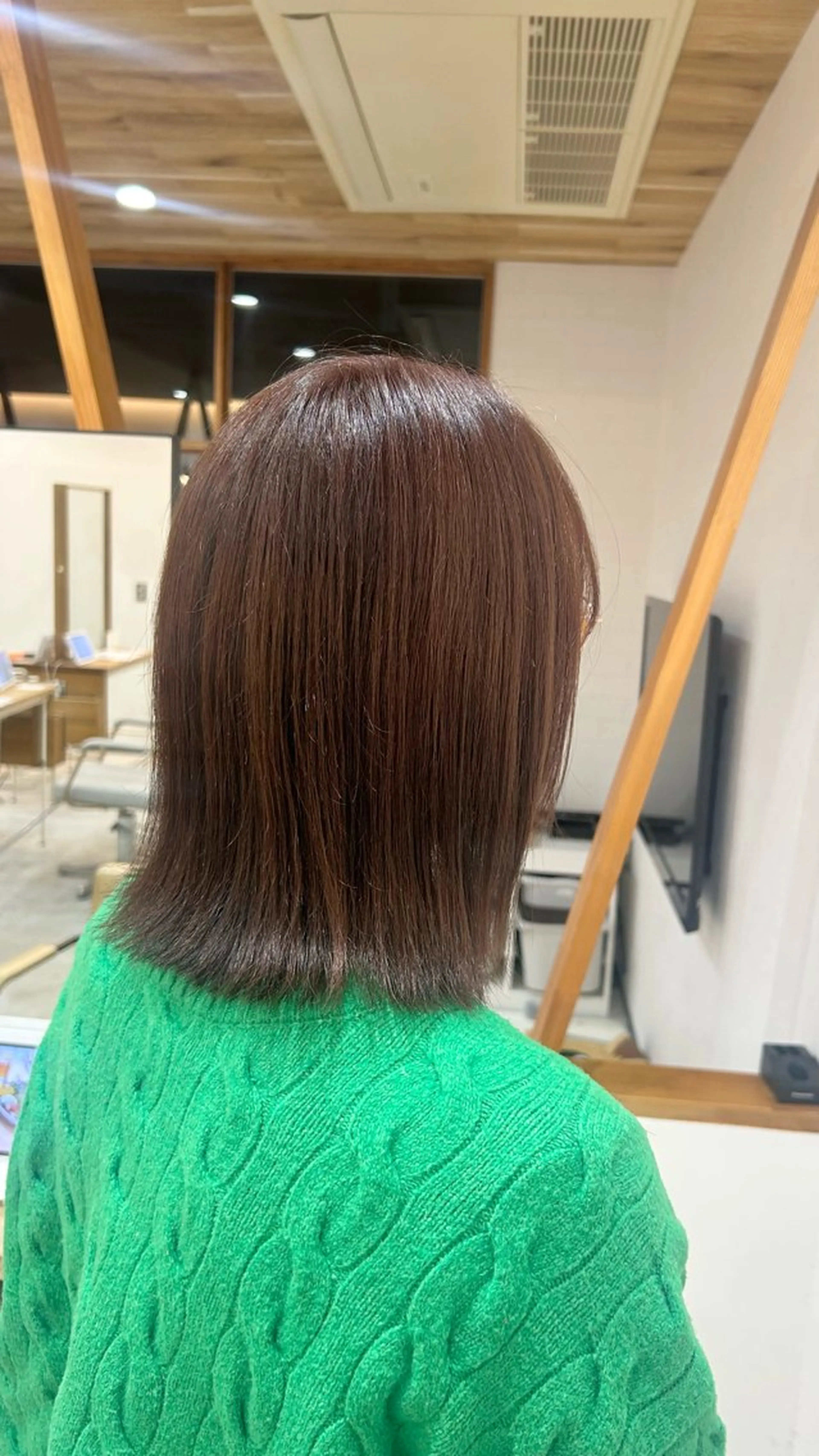 ミディアム カラー ブラウンカラー ピンクカラー ピンクブラウン カット ヘアカラー 中村 仁美のヘアスタイル
