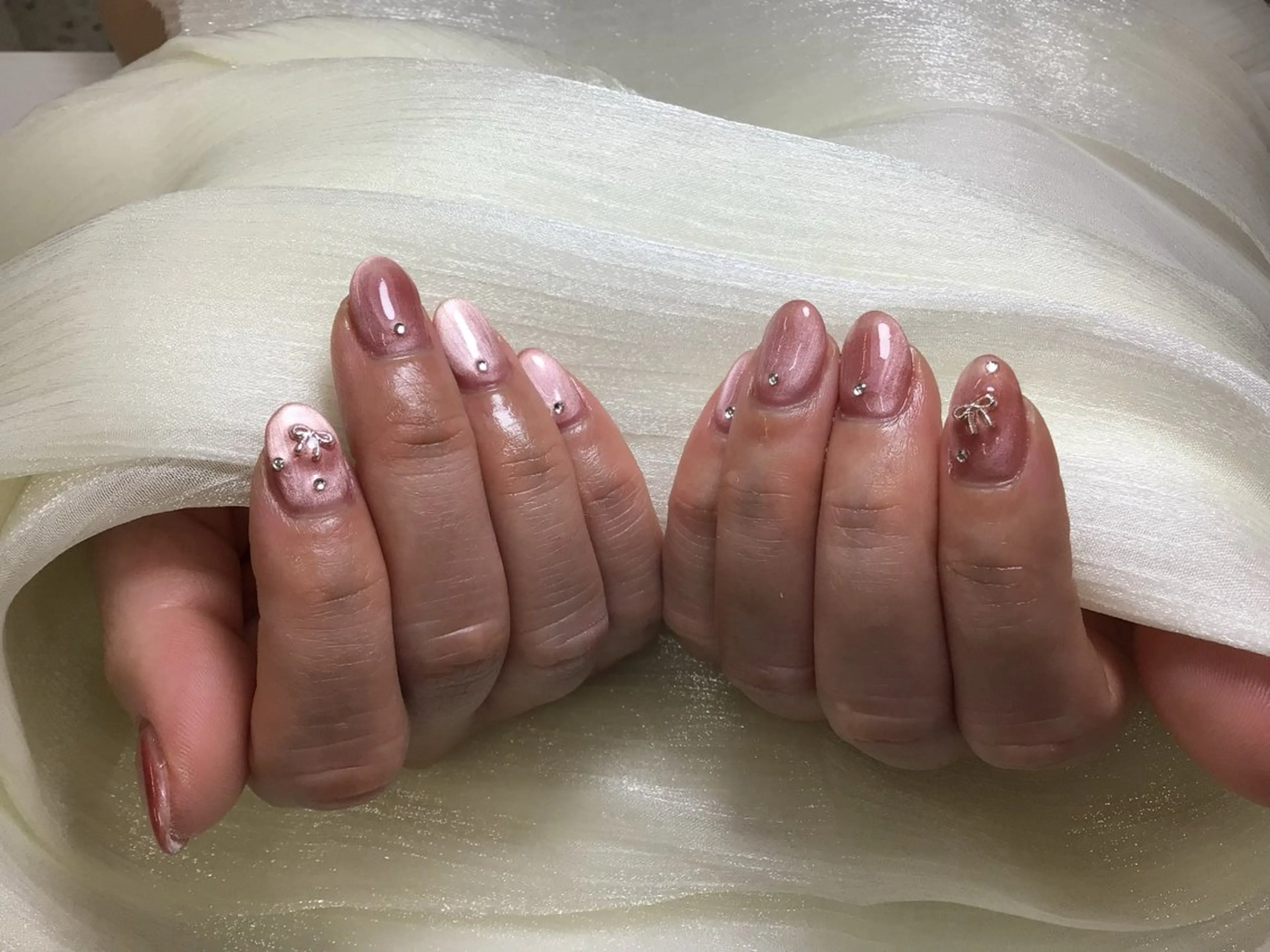 ネイル マグネットネイル WHITE NAIL 梅田店 nozomiのネイルデザイン