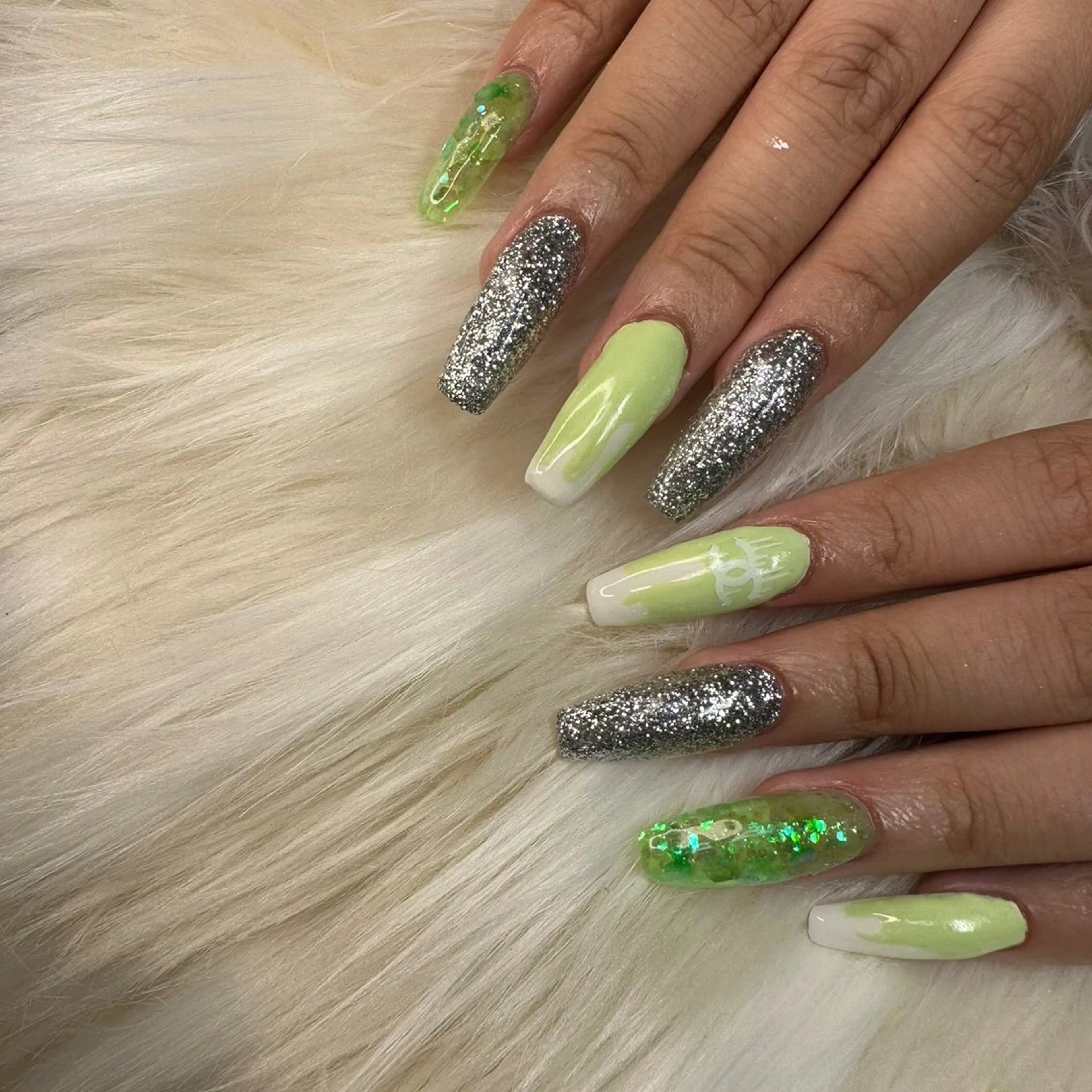 ネイル ハンドネイル VIOLA .nailのネイルデザイン