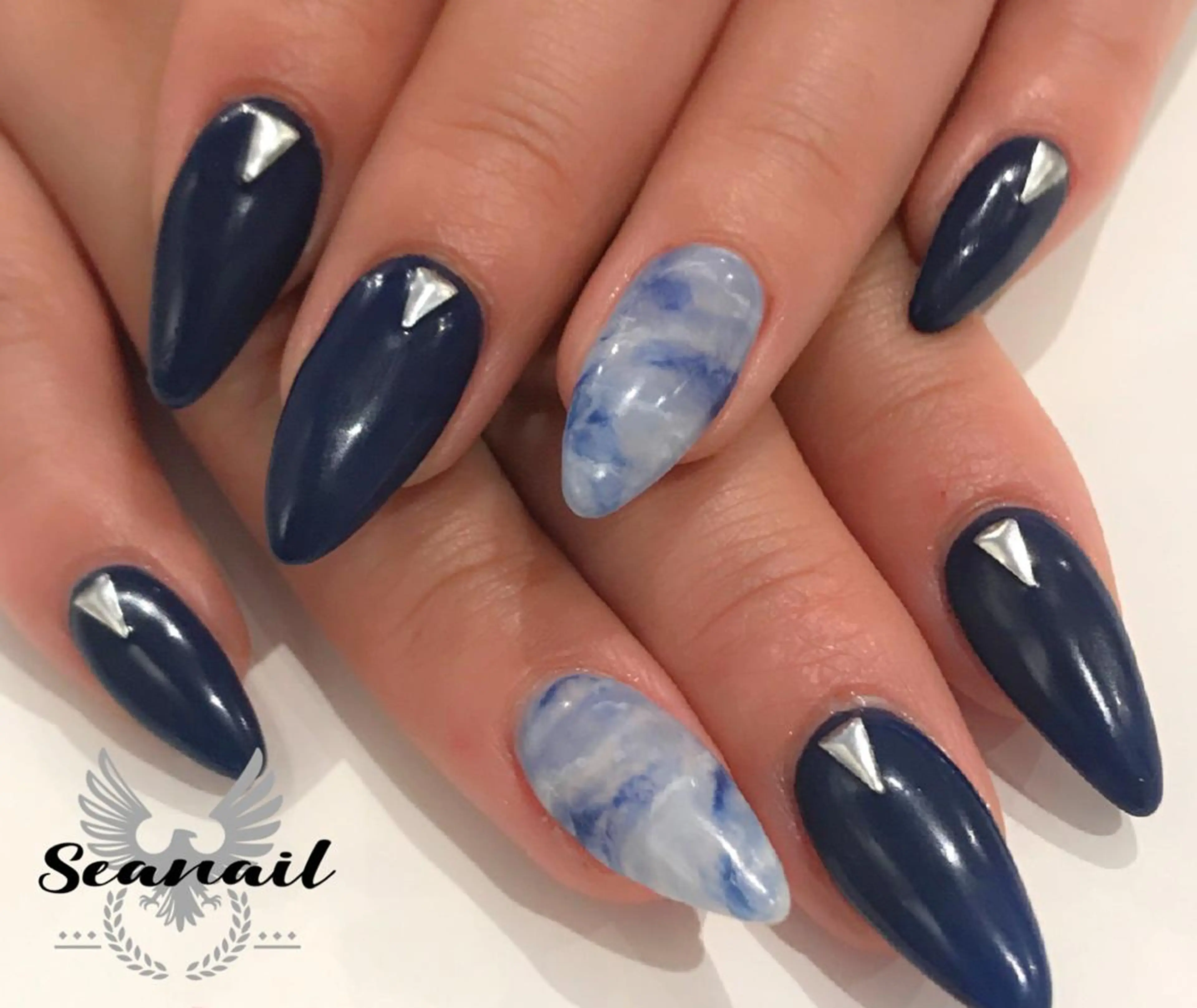 ネイル 小尾 栞のネイルデザイン