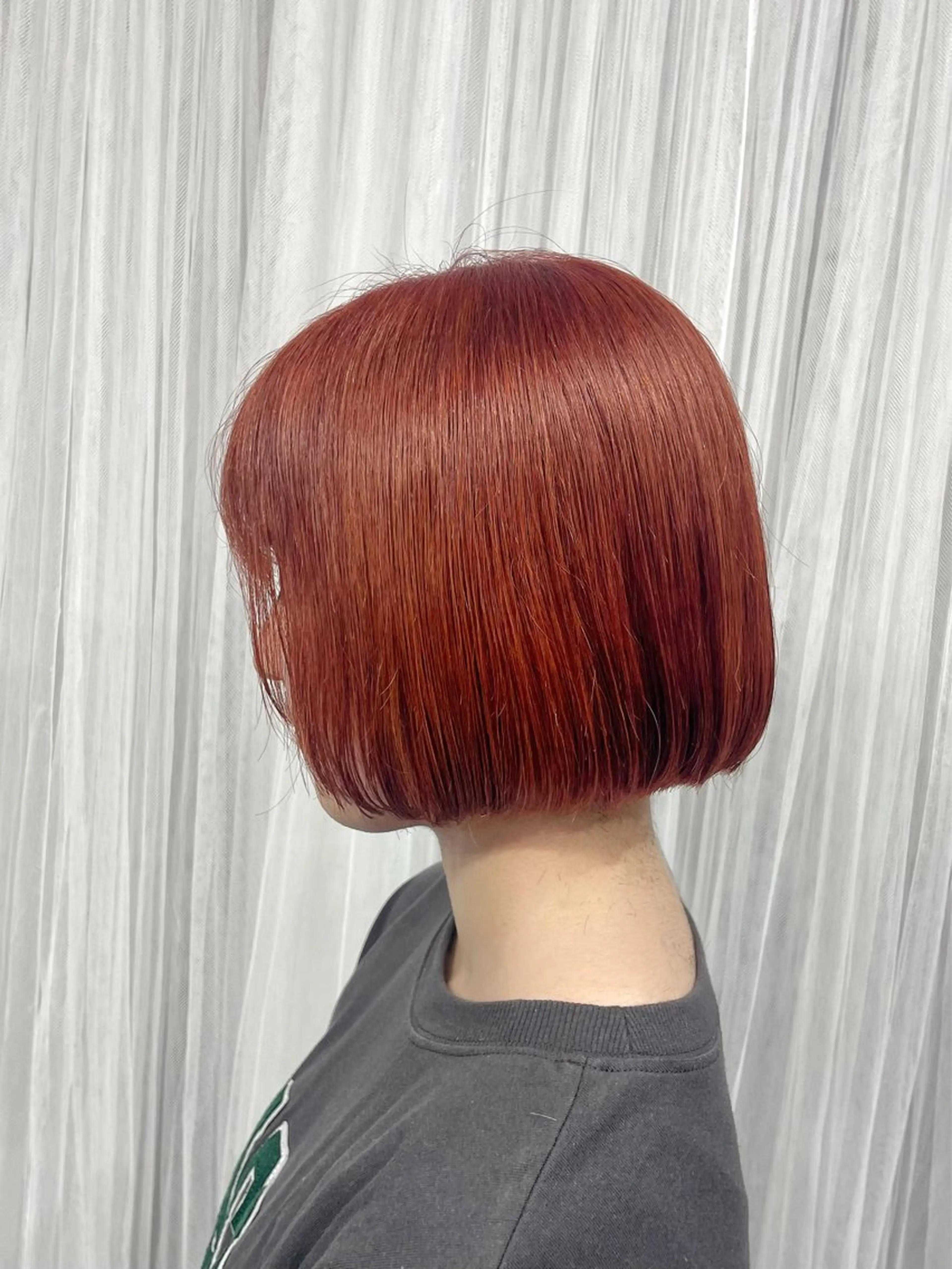 ショート カラー ブリーチ ブラウンカラー オレンジ オレンジブラウン カット ヘアカラー トリートメント 手塚 由佳のヘアスタイル