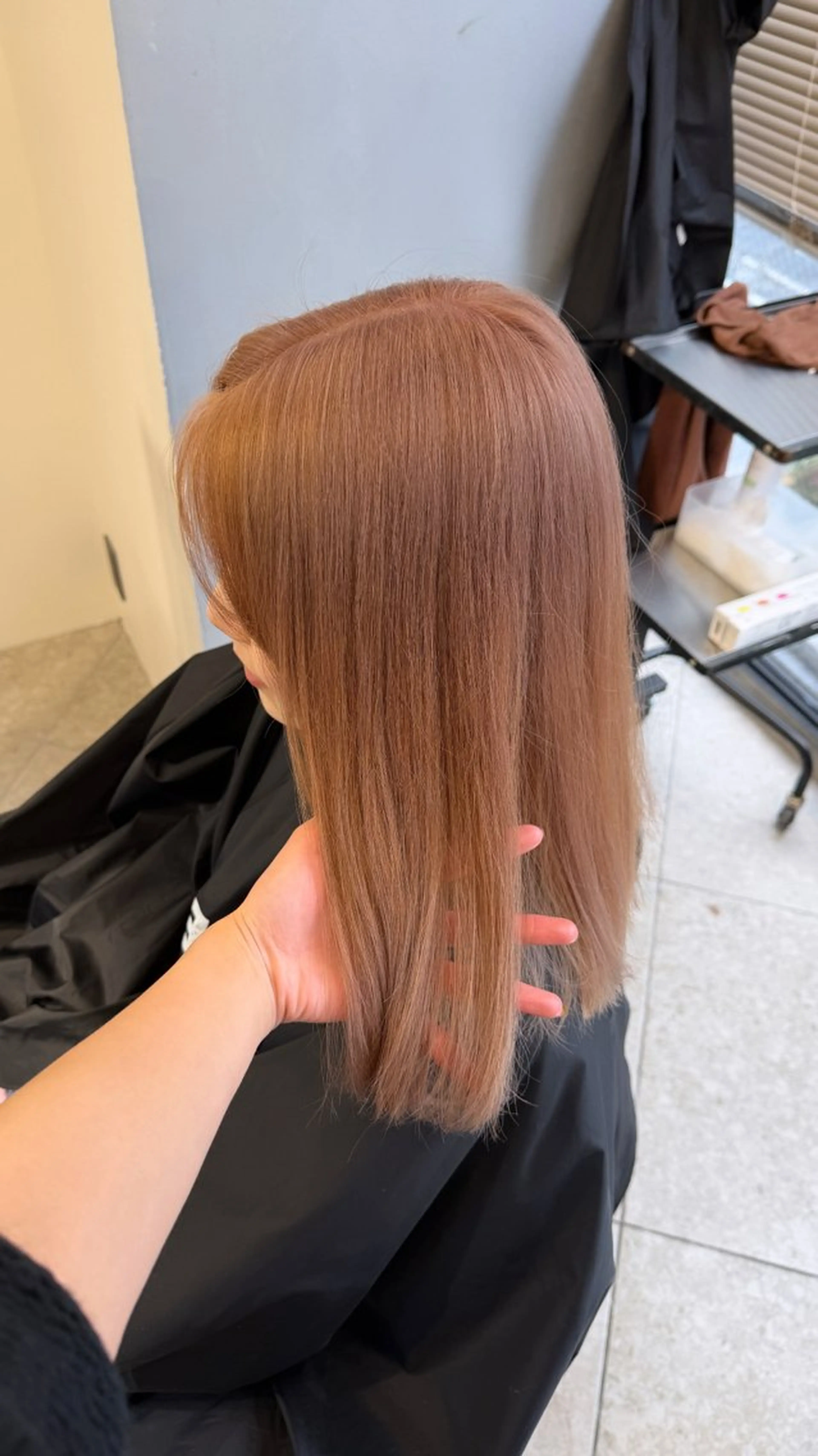 セミロング カラー PELE/ミルクティ ー/NATSUKIのヘアスタイル