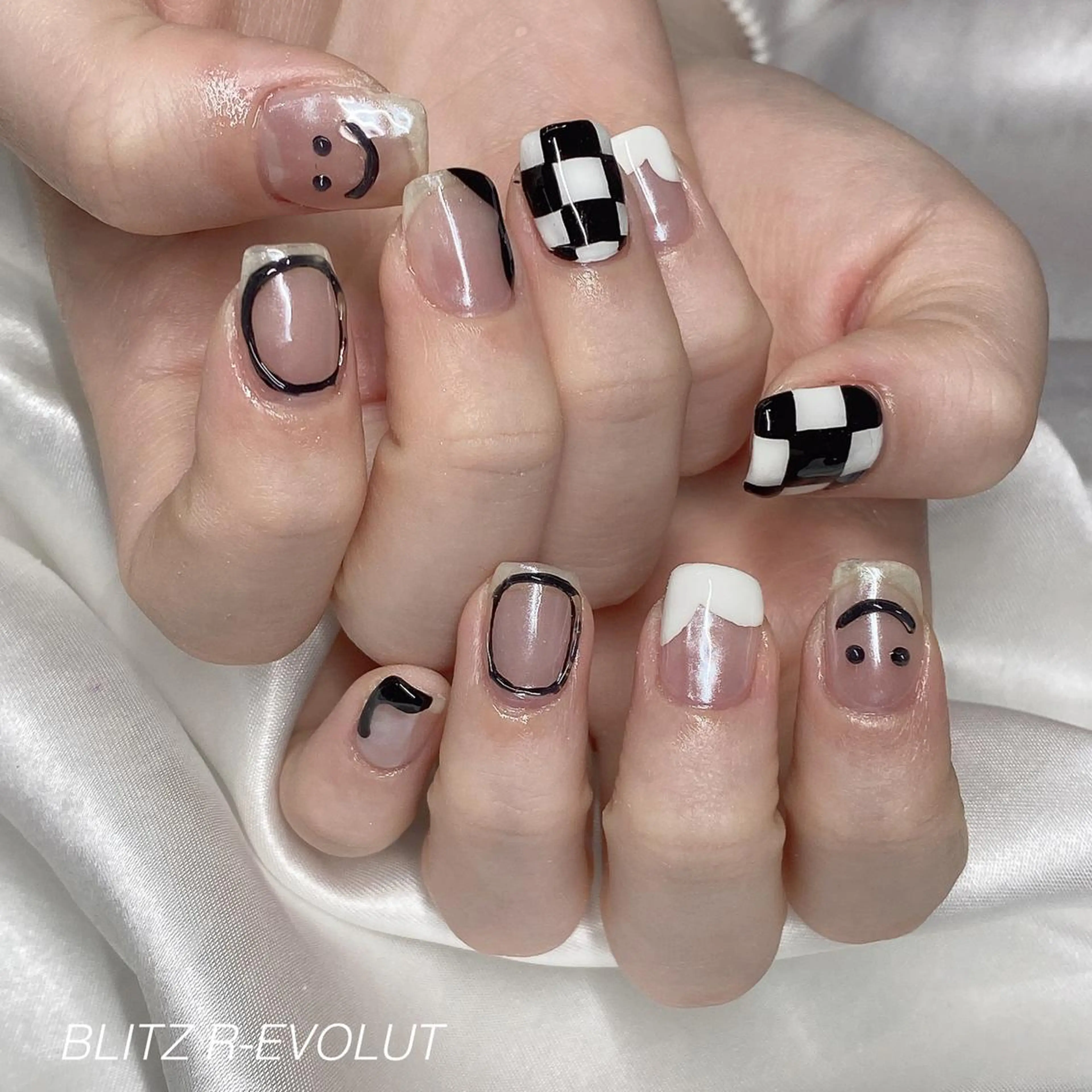 ネイル ☁️BLITZ 🎀笠原雪音🎀のネイルデザイン