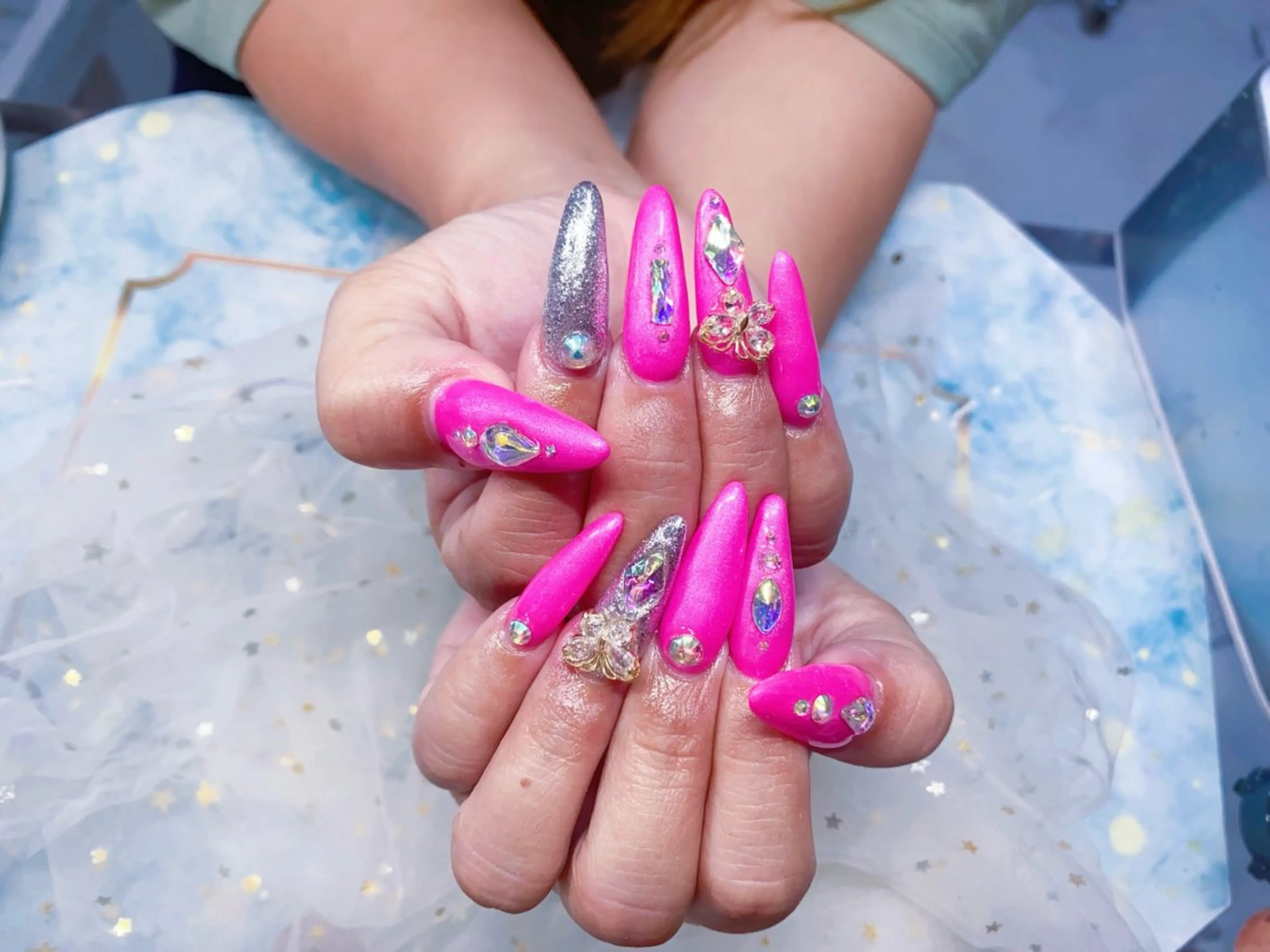 セミロング パンダ ネイルのネイルデザイン