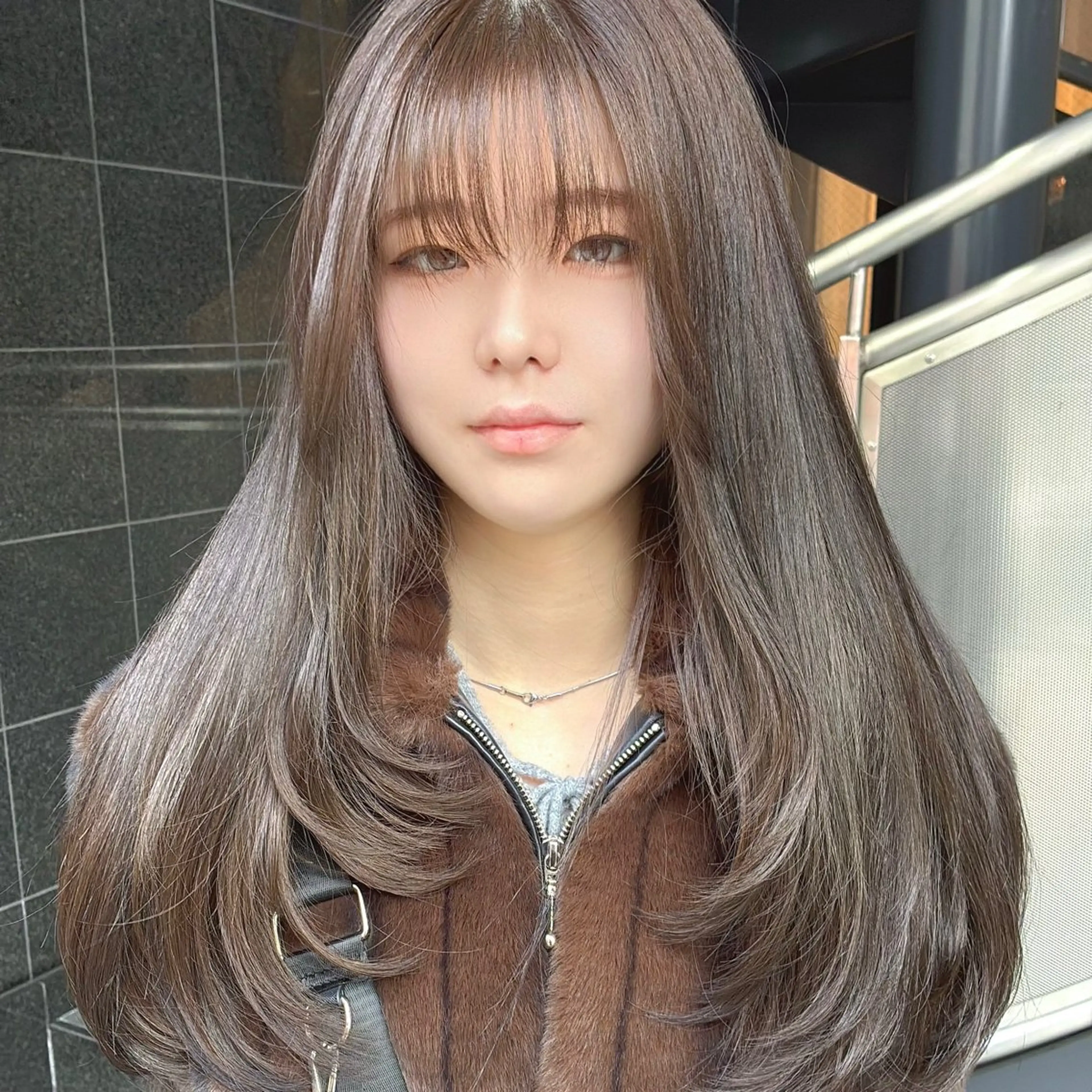 ロング レイヤーカット ロング カット ヘアカラー calna 古賀 菜摘のヘアスタイル