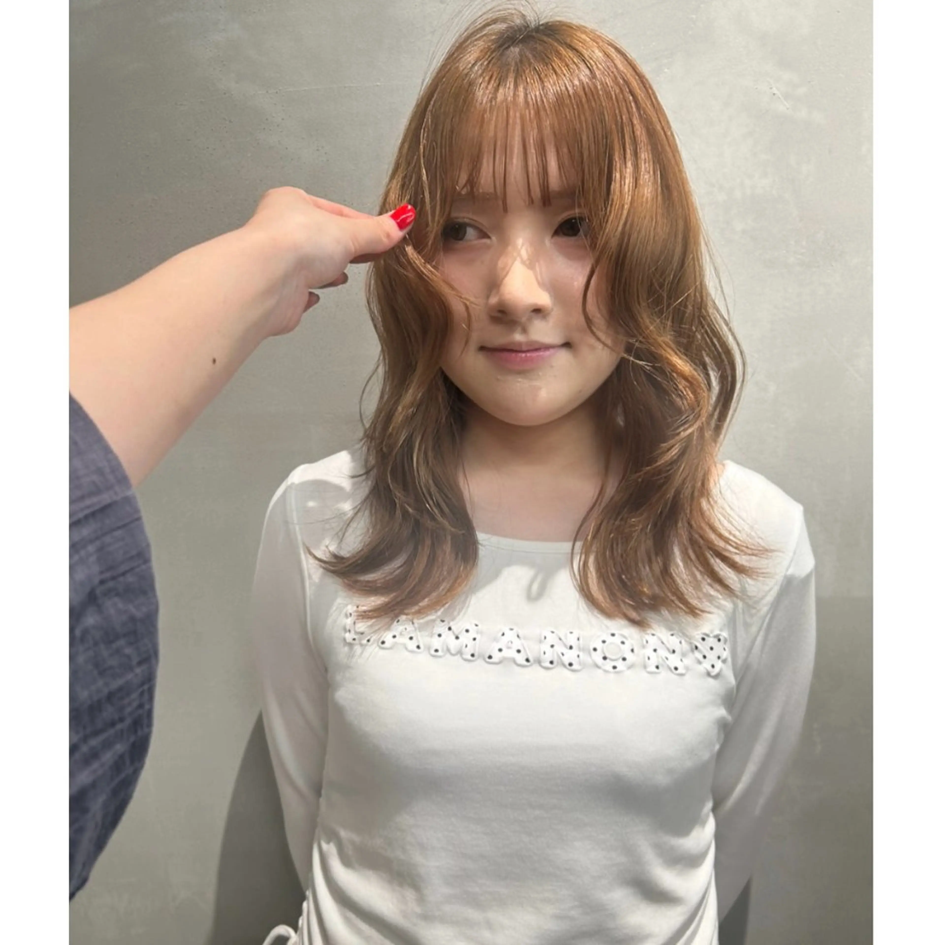 ミディアム カエデ🐬 カットカラーモデルのヘアスタイル