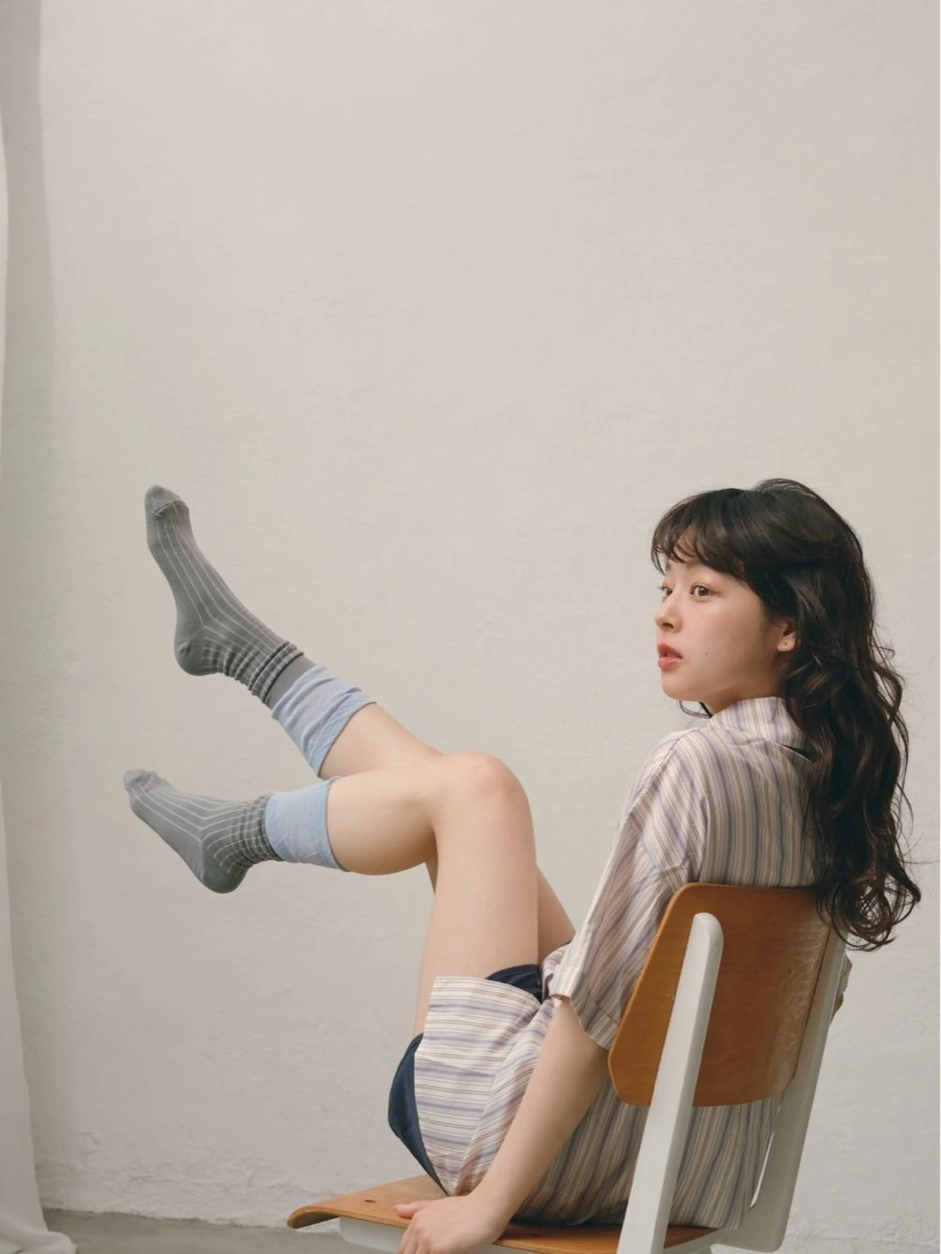 ミディアム カット ヘアカラー ENIF ツキのヘアスタイル