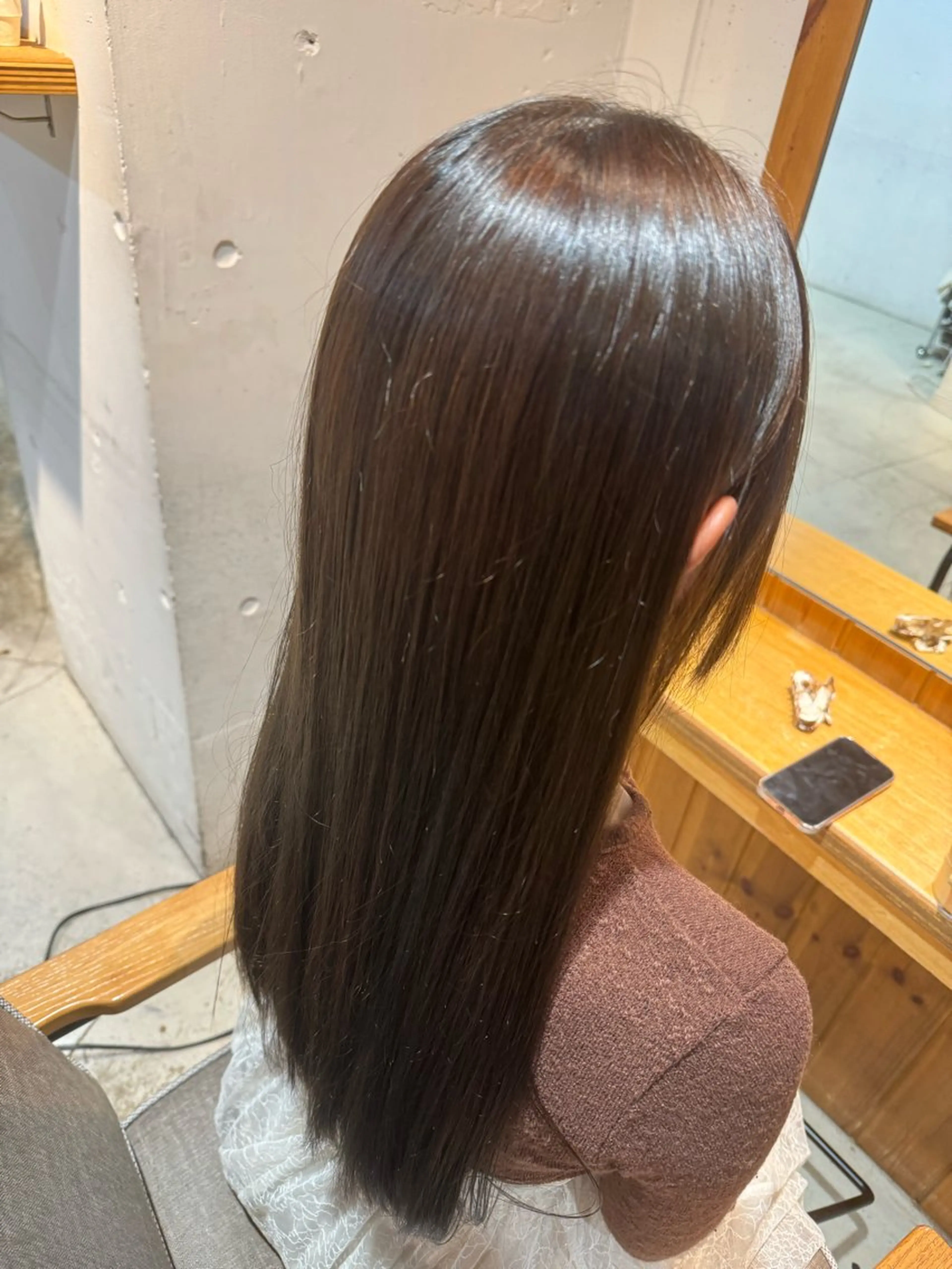 ロング 透明感カラー 大浦偉央のヘアスタイル